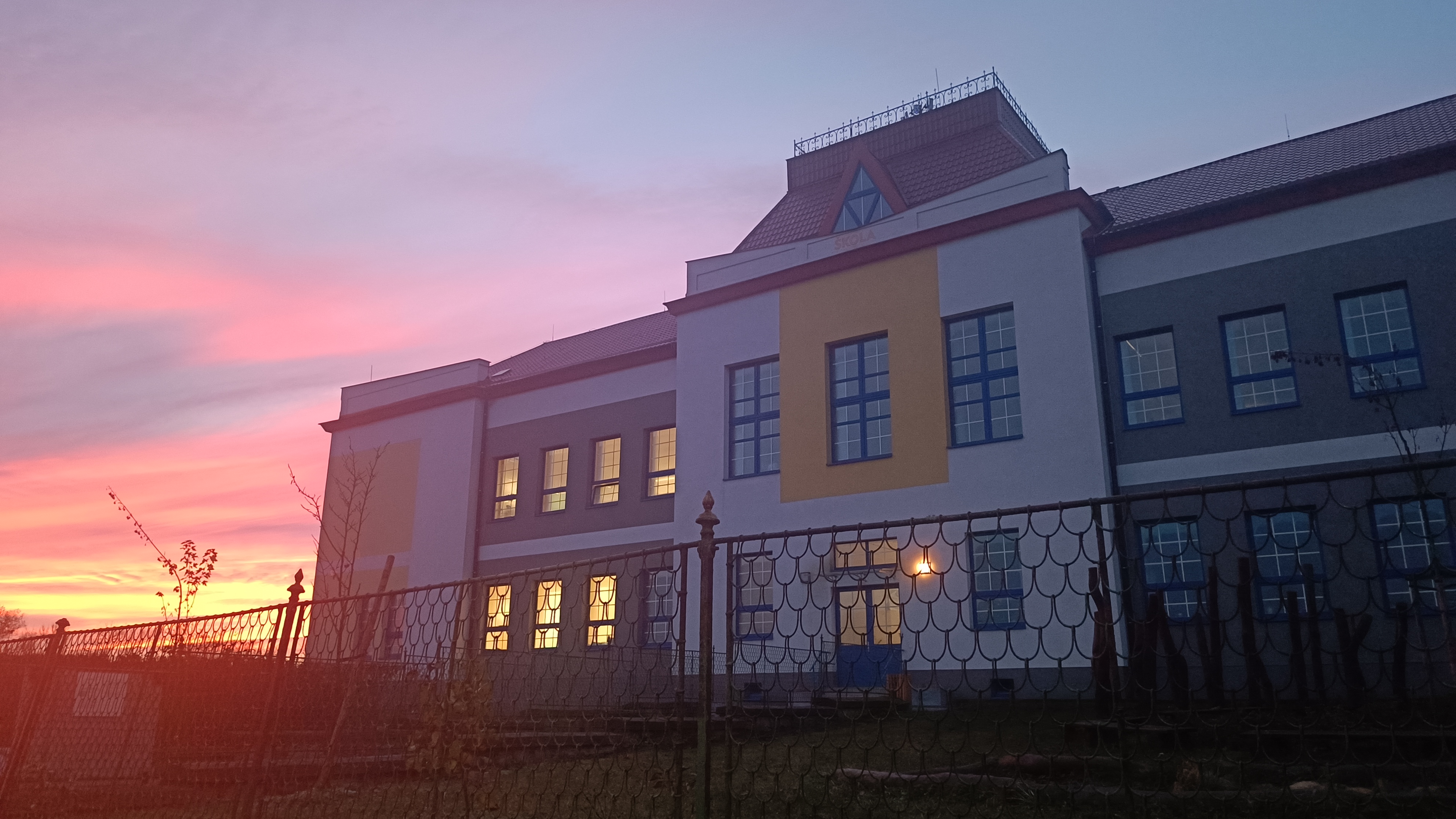 Základní škola Kamenné Žehrovice foto 2