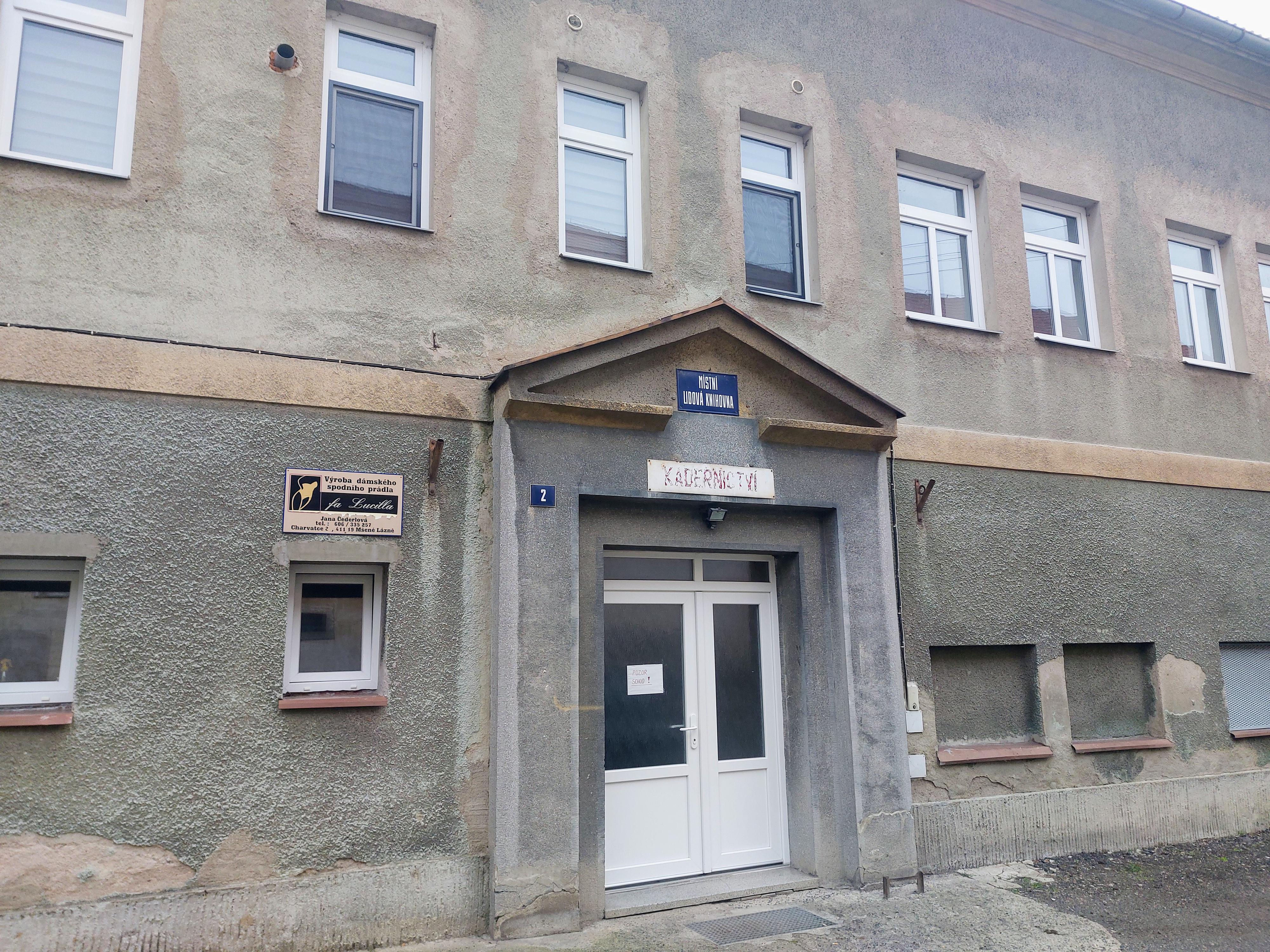 Místní knihovna v Charvátcích