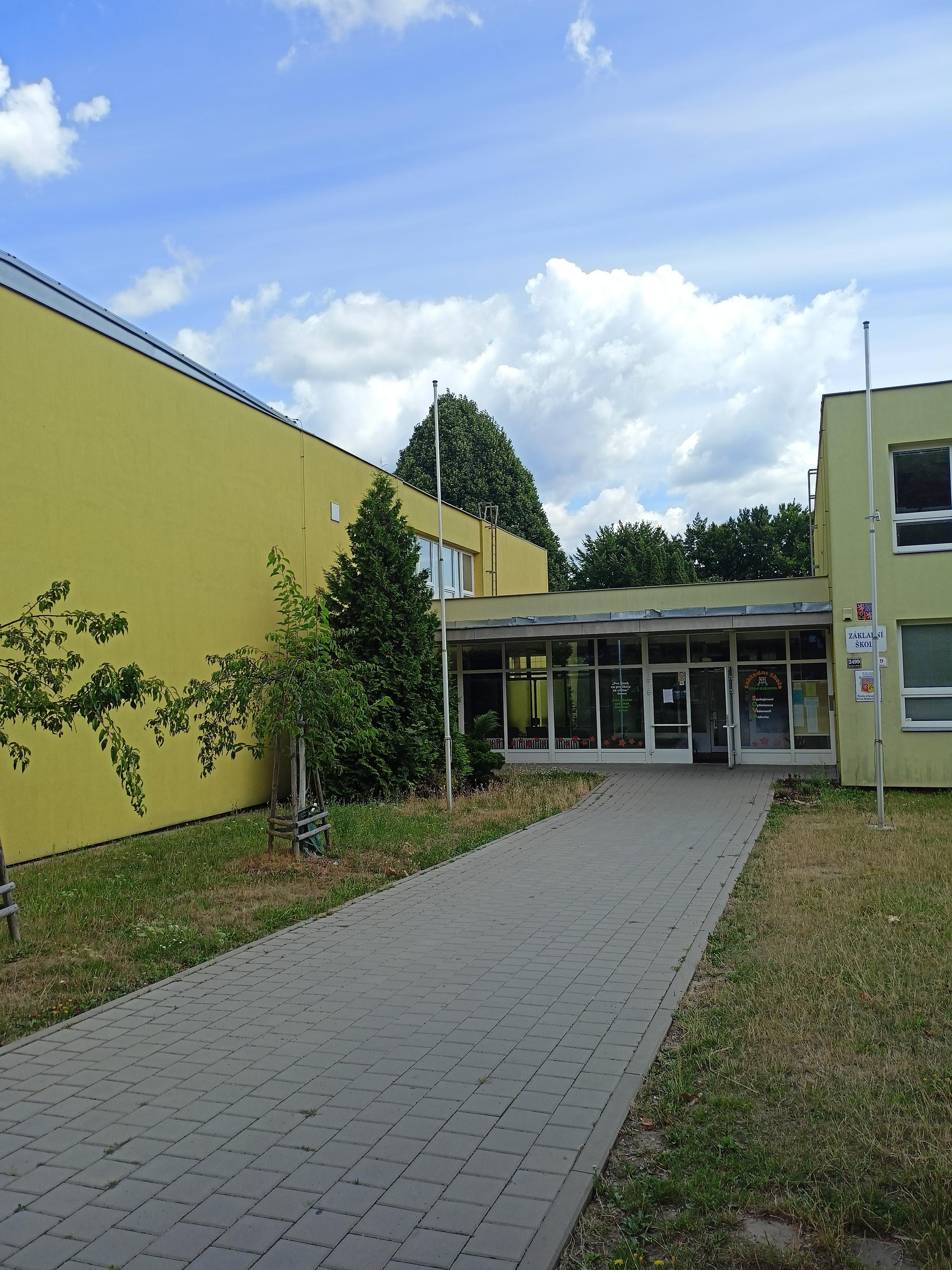 ZŠ, Brno, Herčíkova foto 2