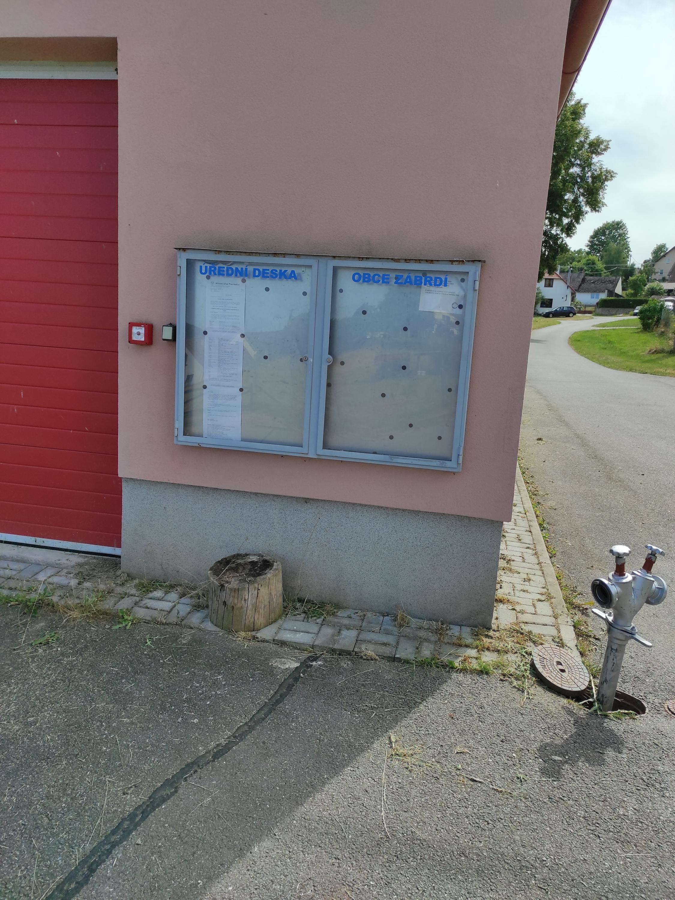 Zábrdí - obecní úřad foto 2