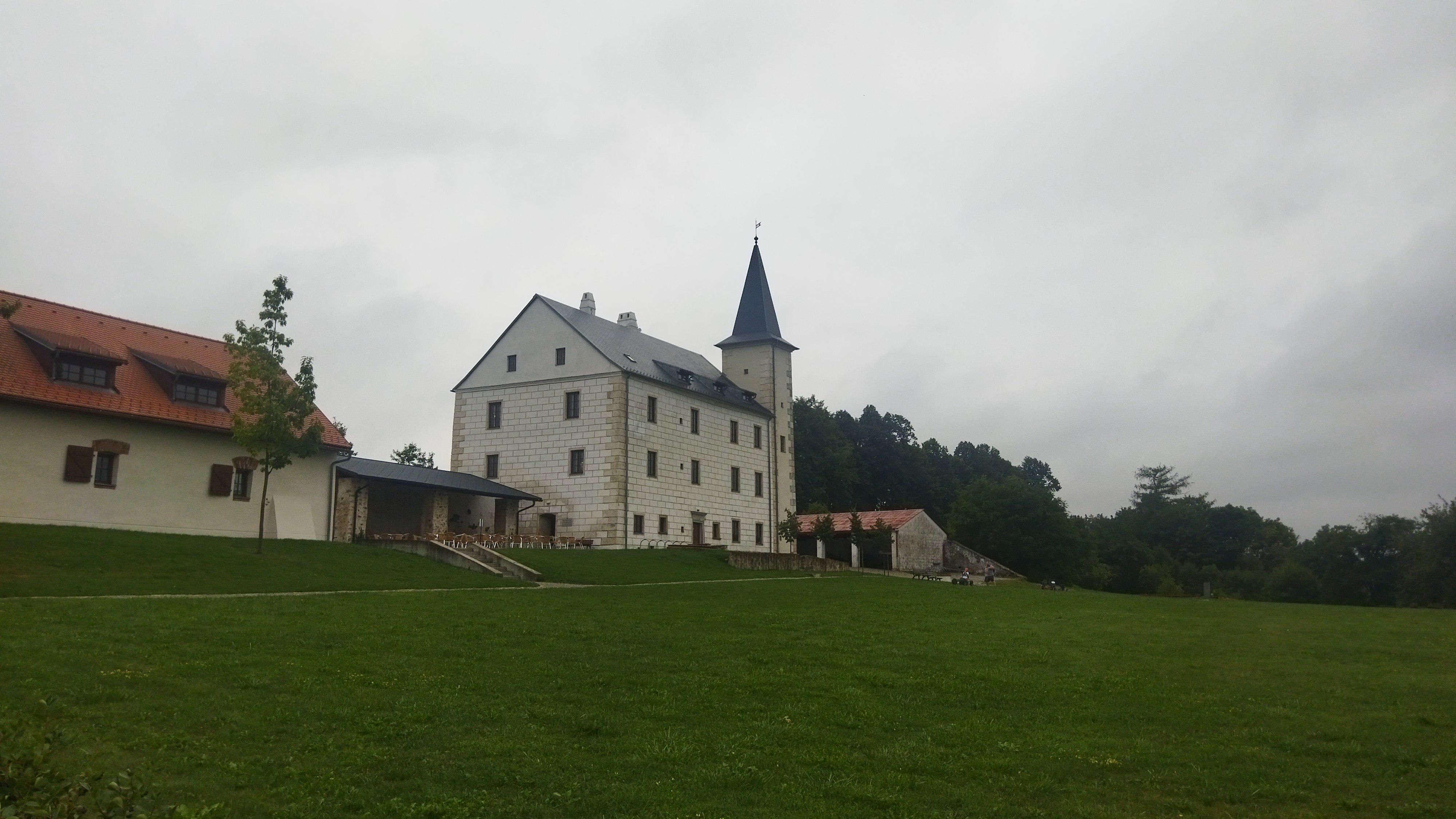 Kavárna v Muzeu autíček foto 3