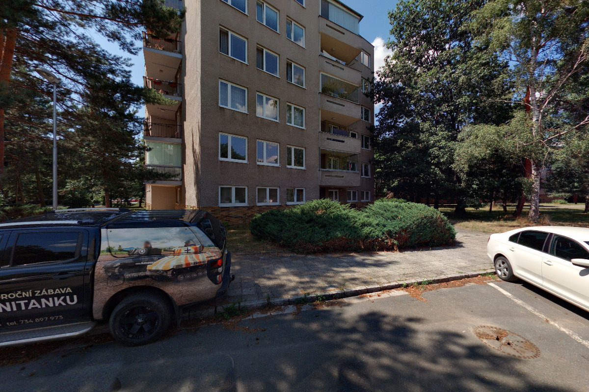 KNIHAŘSTVÍ MILAN ZÁSTAVA