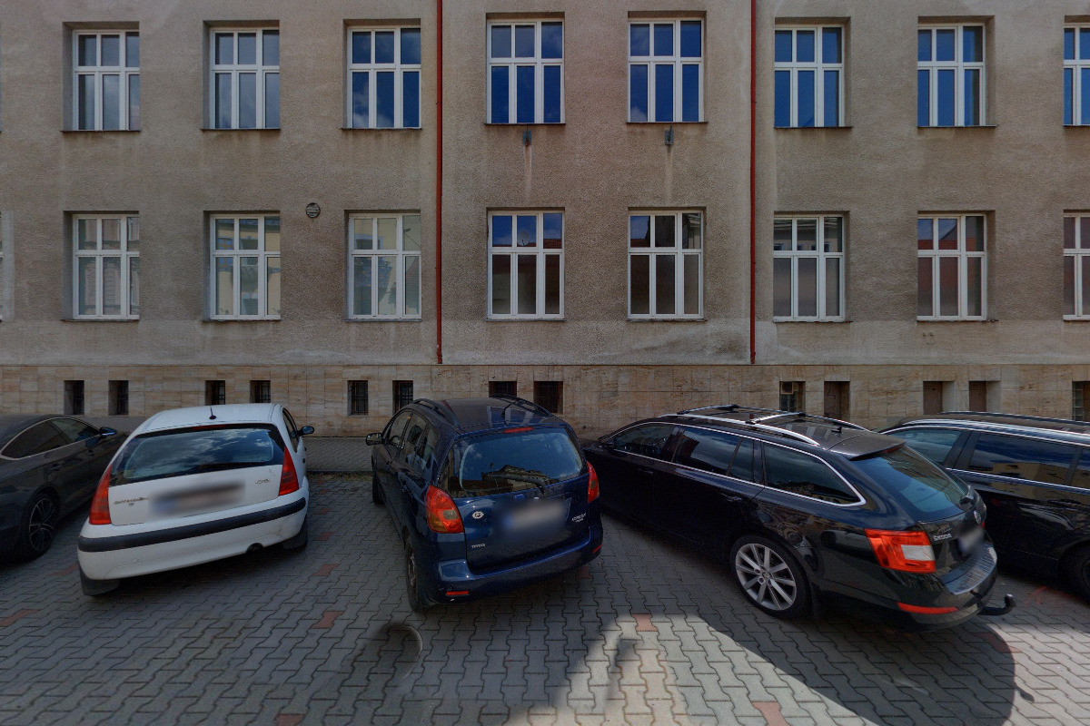 V16 - Lezecké centrum