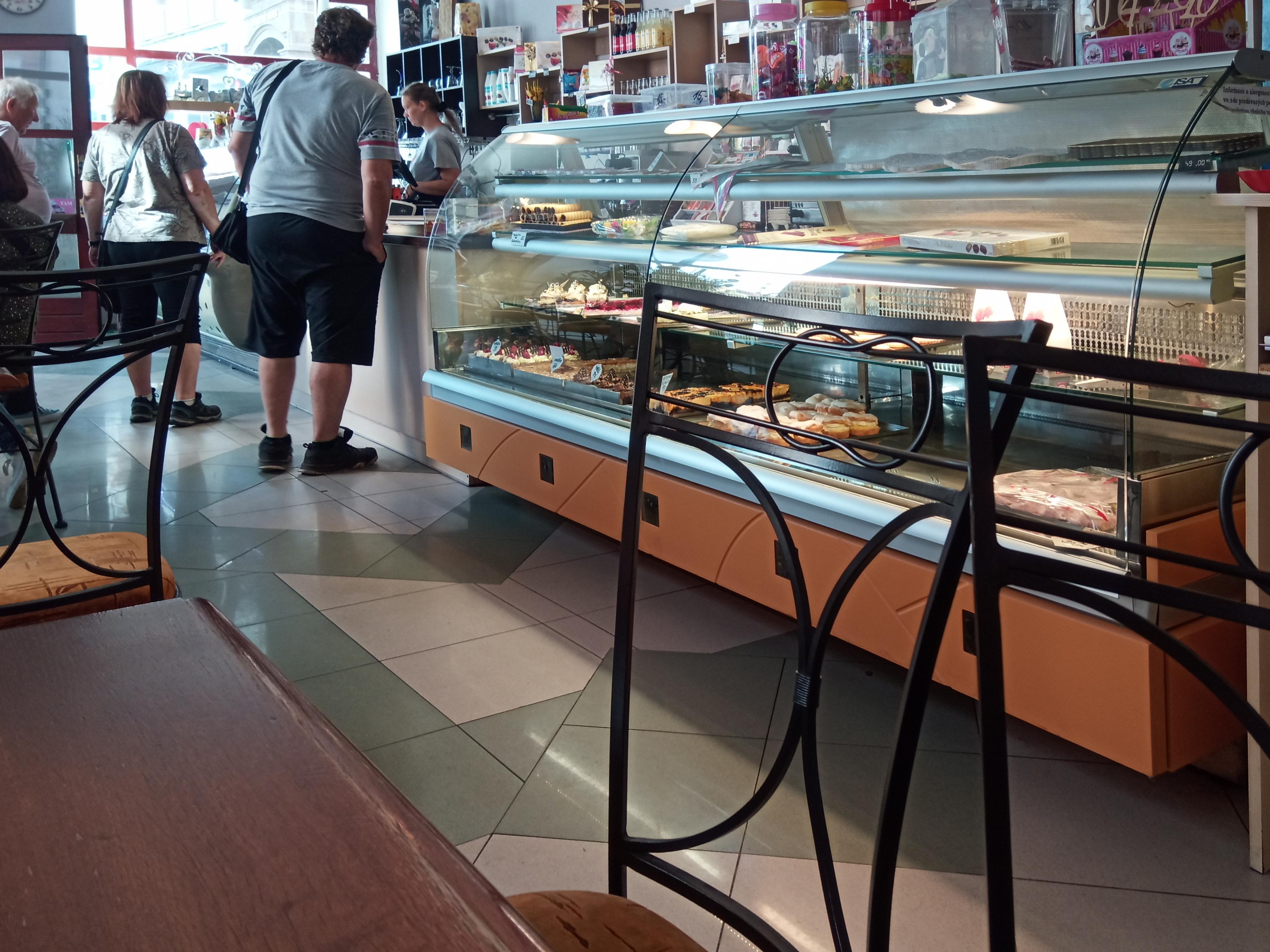 Národní kavárna a cukrárna foto 3