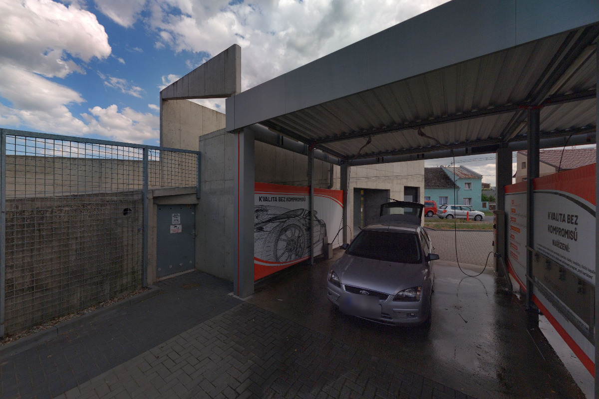 Bezkontaktní myčka Olomouc foto 5