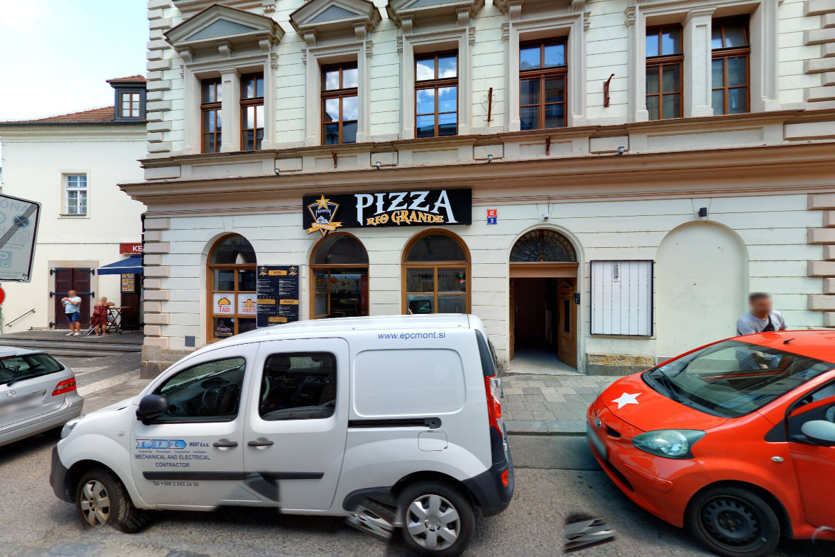 Carolina's Yoga Apartment