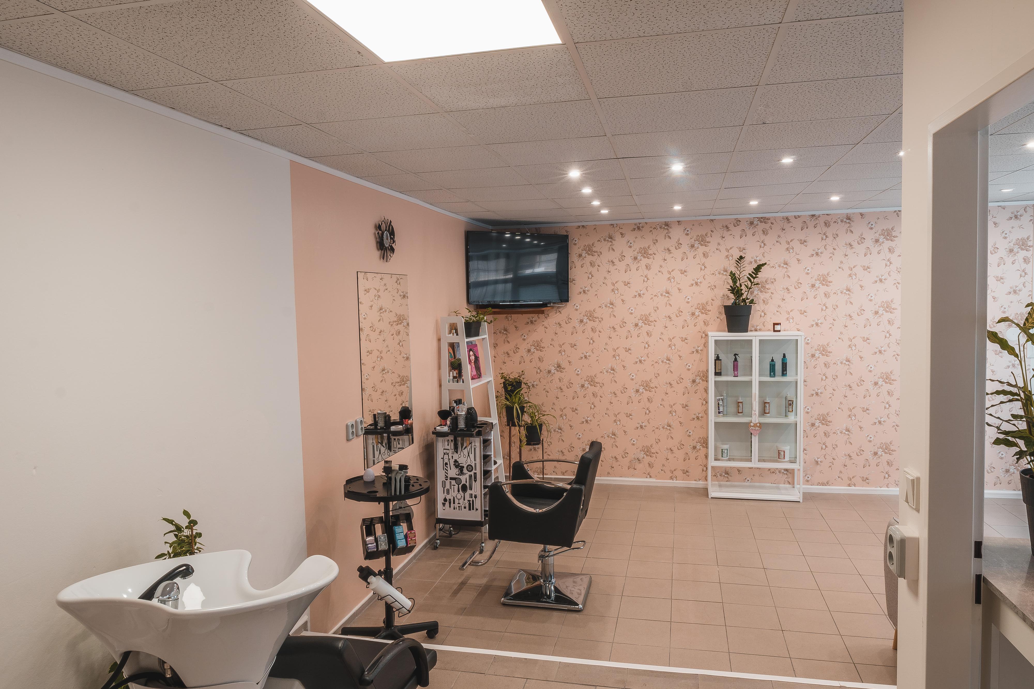 Kadeřnictví U Kněžny Emmy foto 4