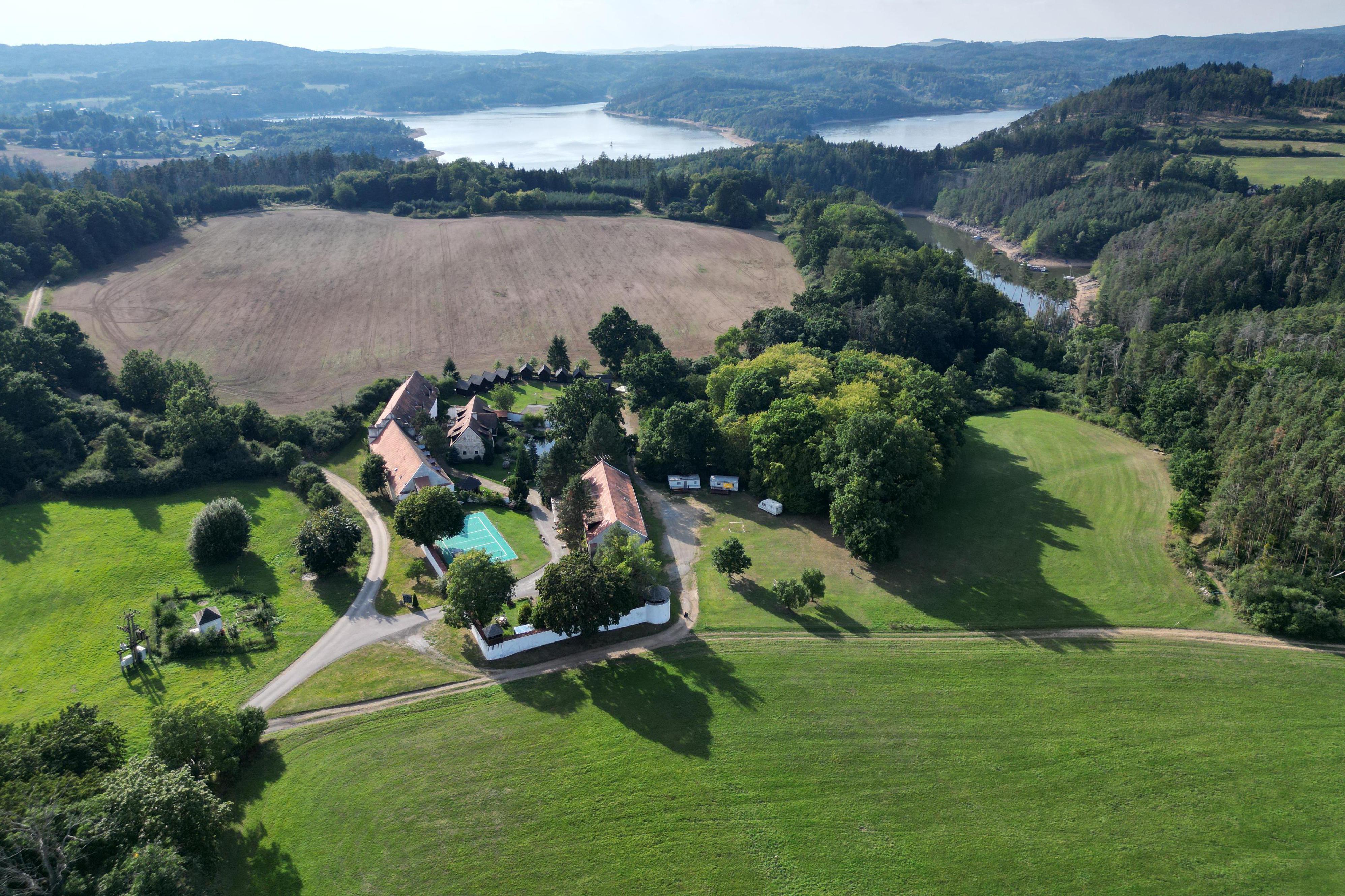 Rekreační středisko Tvrz Holešice- Orlická přehrada