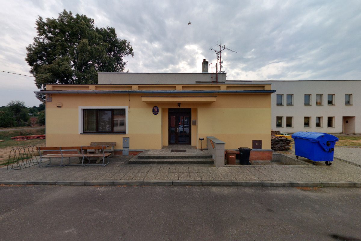 Radotice - obecní úřad foto 2