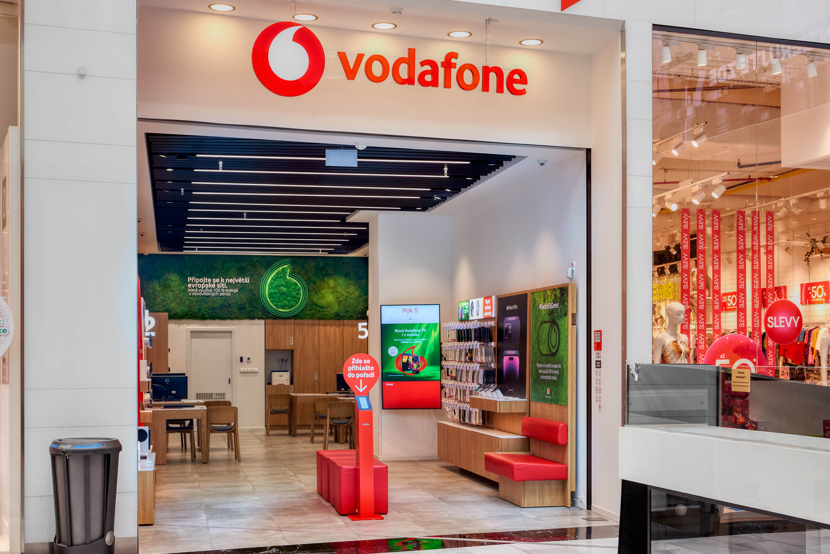 Vodafone Czech Republic, a.s. foto 6