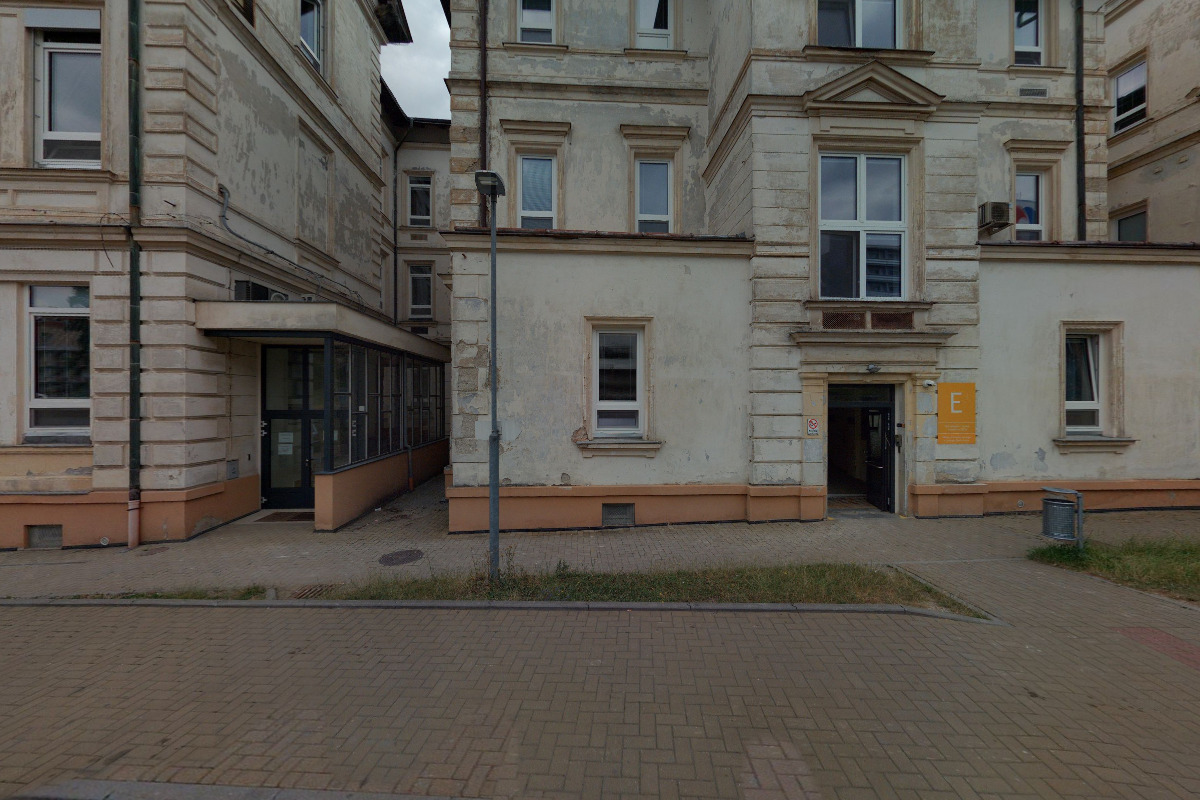 Oční klinika - Fakultní nemocnice Olomouc foto 2