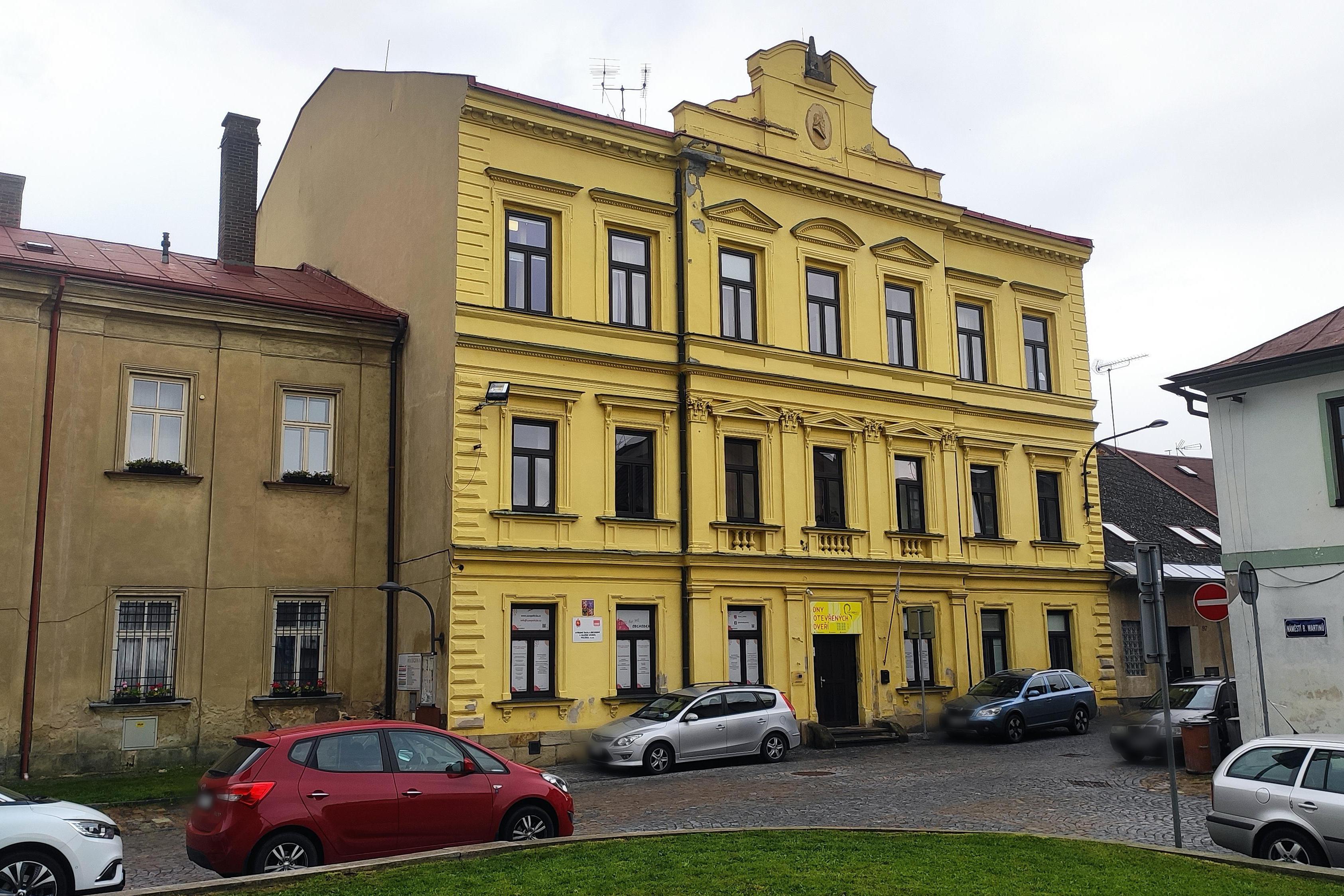 Střední škola obchodní a služeb SČMSD, Polička, s.r.o.