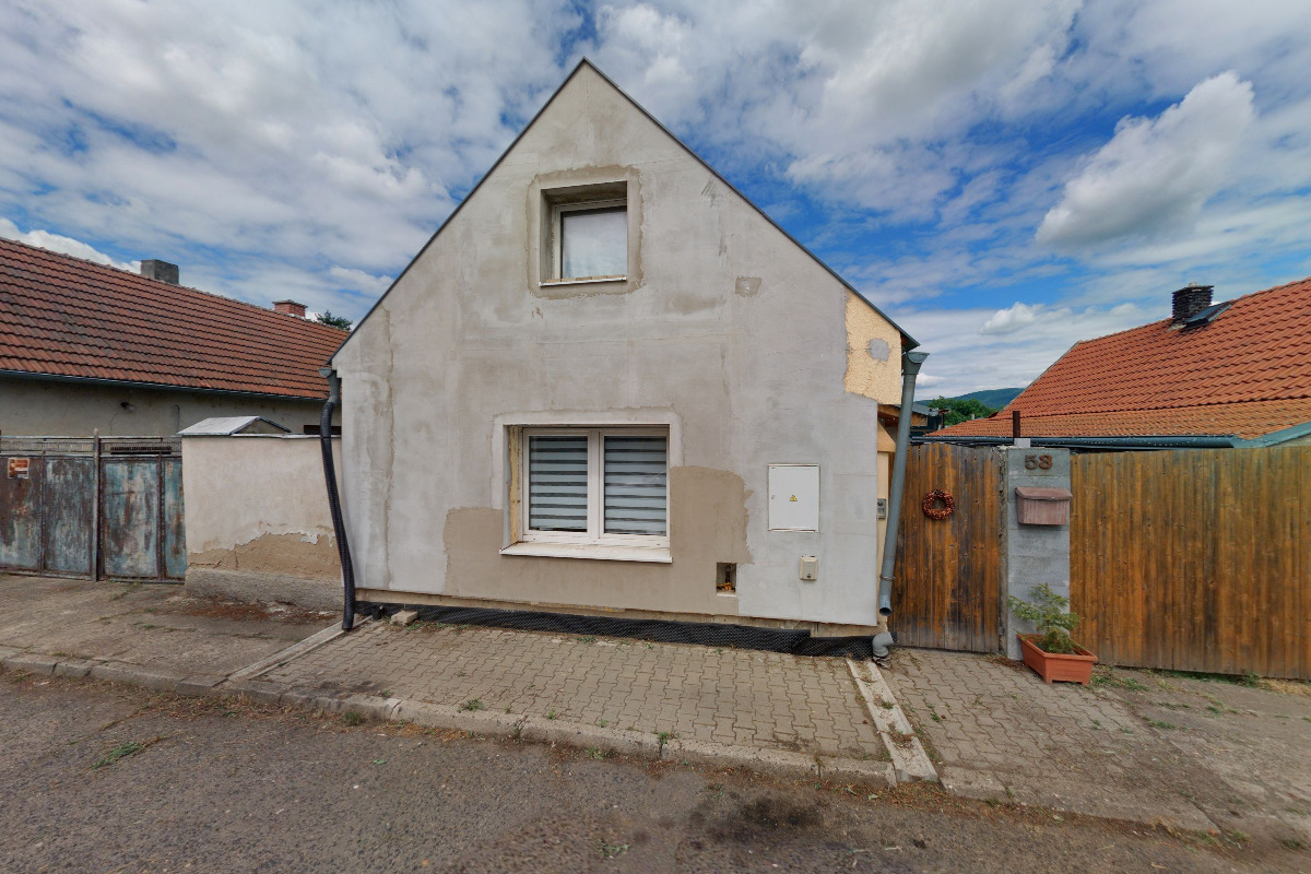 Elektro práce u fotbalového hřiště