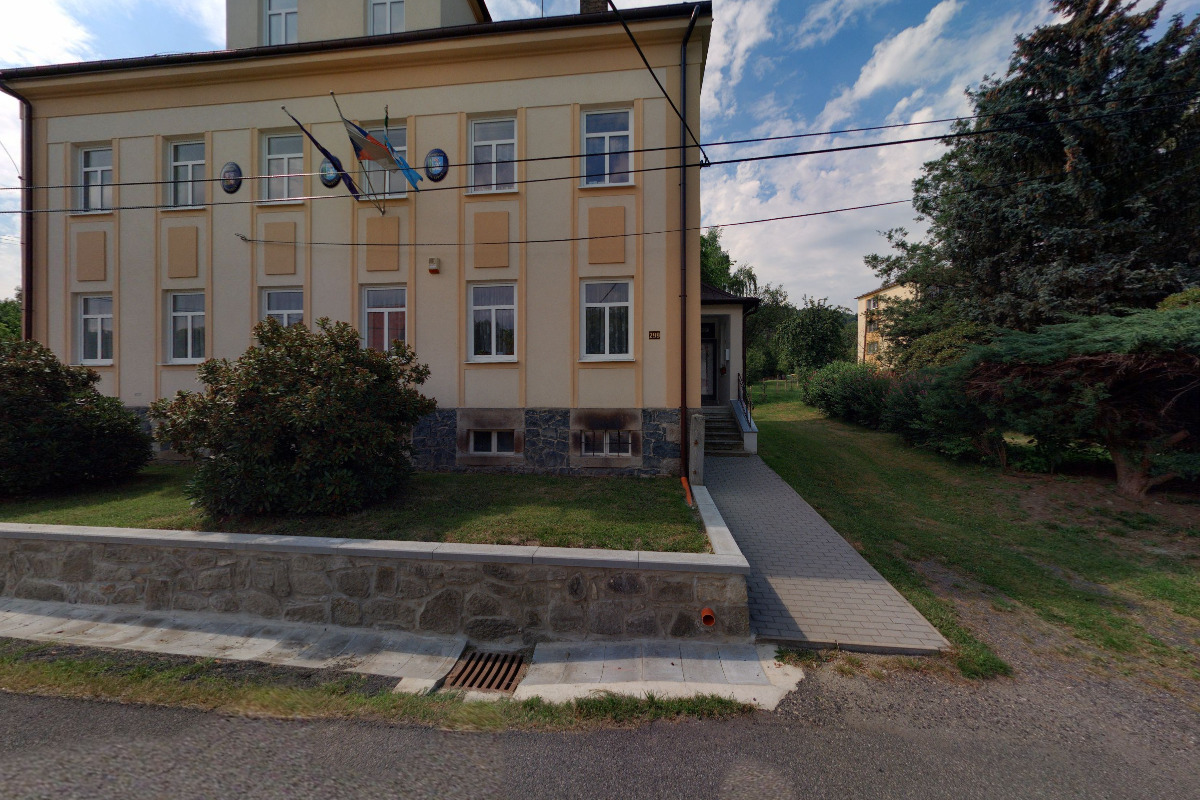 Valkeřice - obecní úřad foto 5