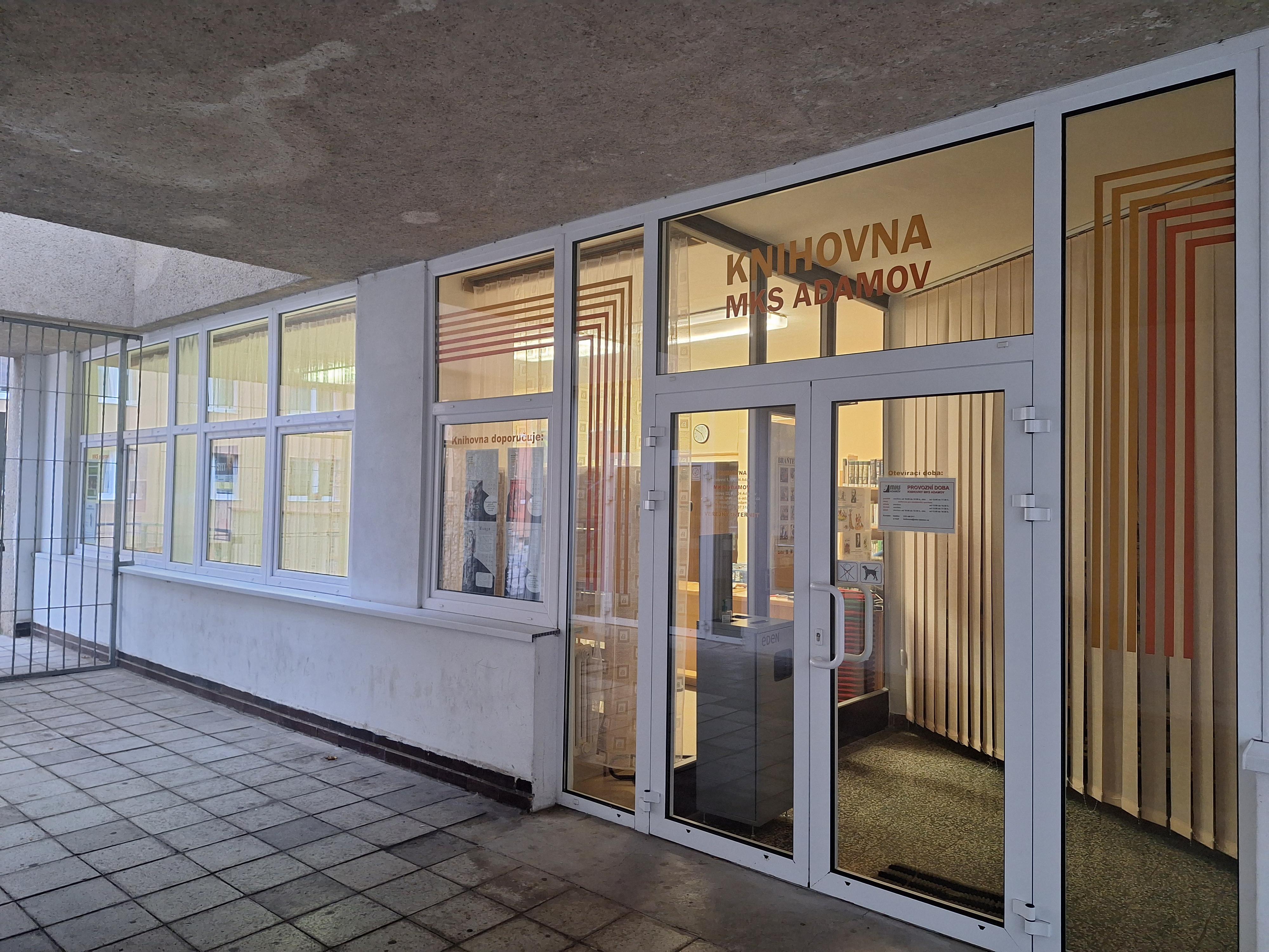 Městská knihovna Adamov foto 2
