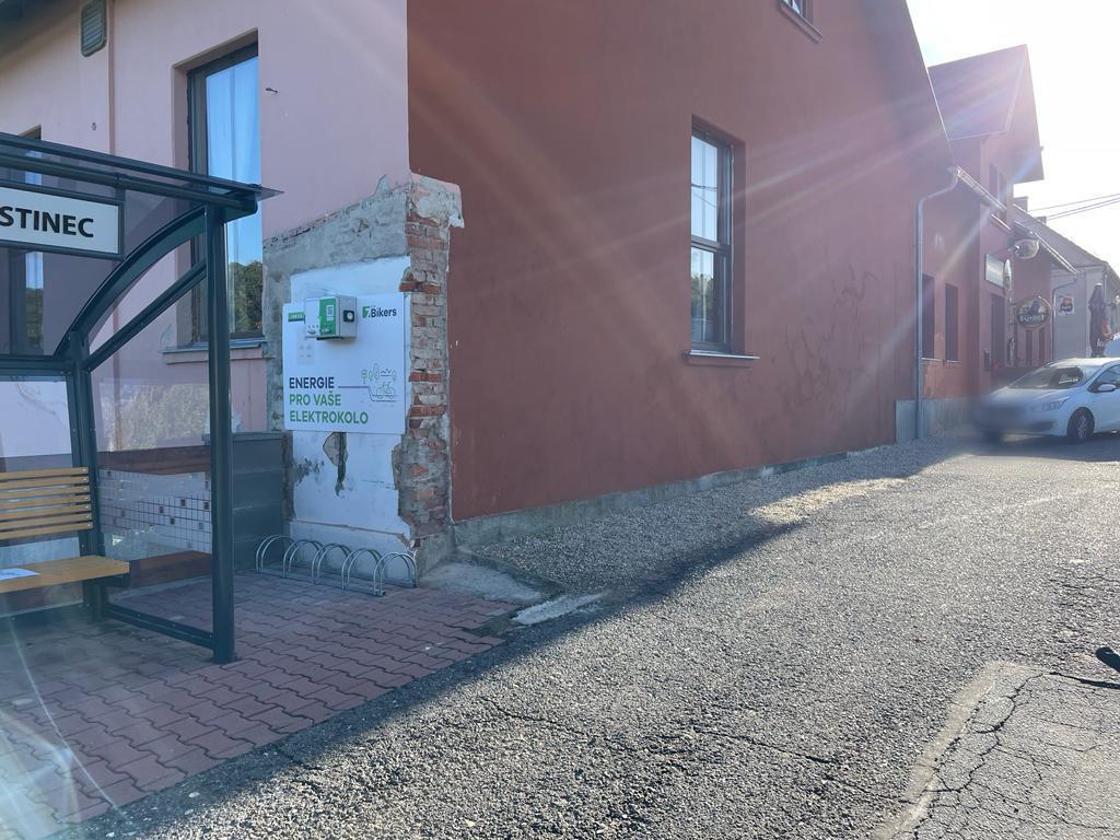 Nabíjecí stanice Restaurace Na Suché foto 5