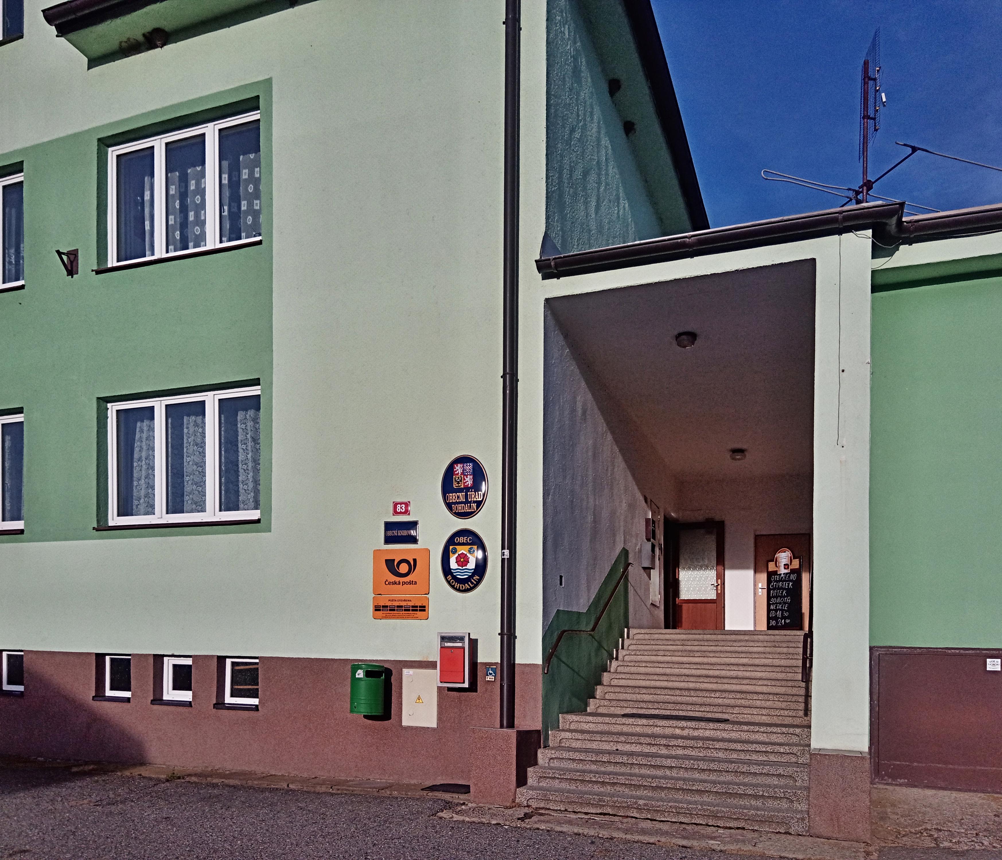 Bohdalín - obecní úřad foto 4