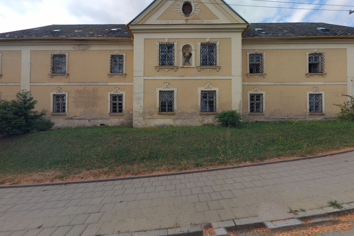 18. oddíl Pomněnky Senička - klubovna Cholina foto 1