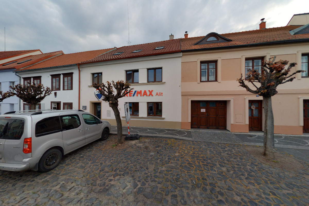 Iveta Bydžovská - RE/MAX Alit