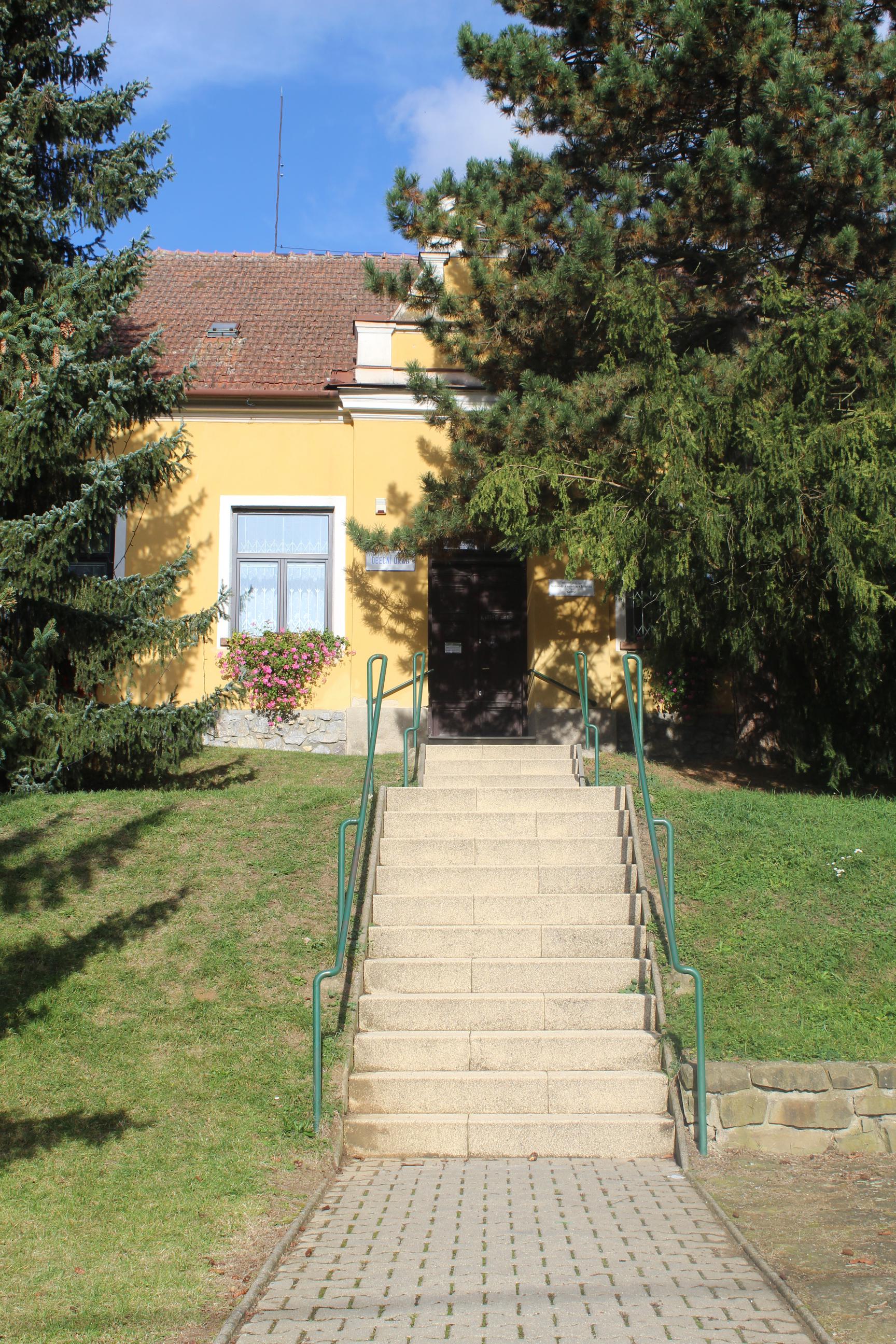 Kanice - obecní úřad foto 2