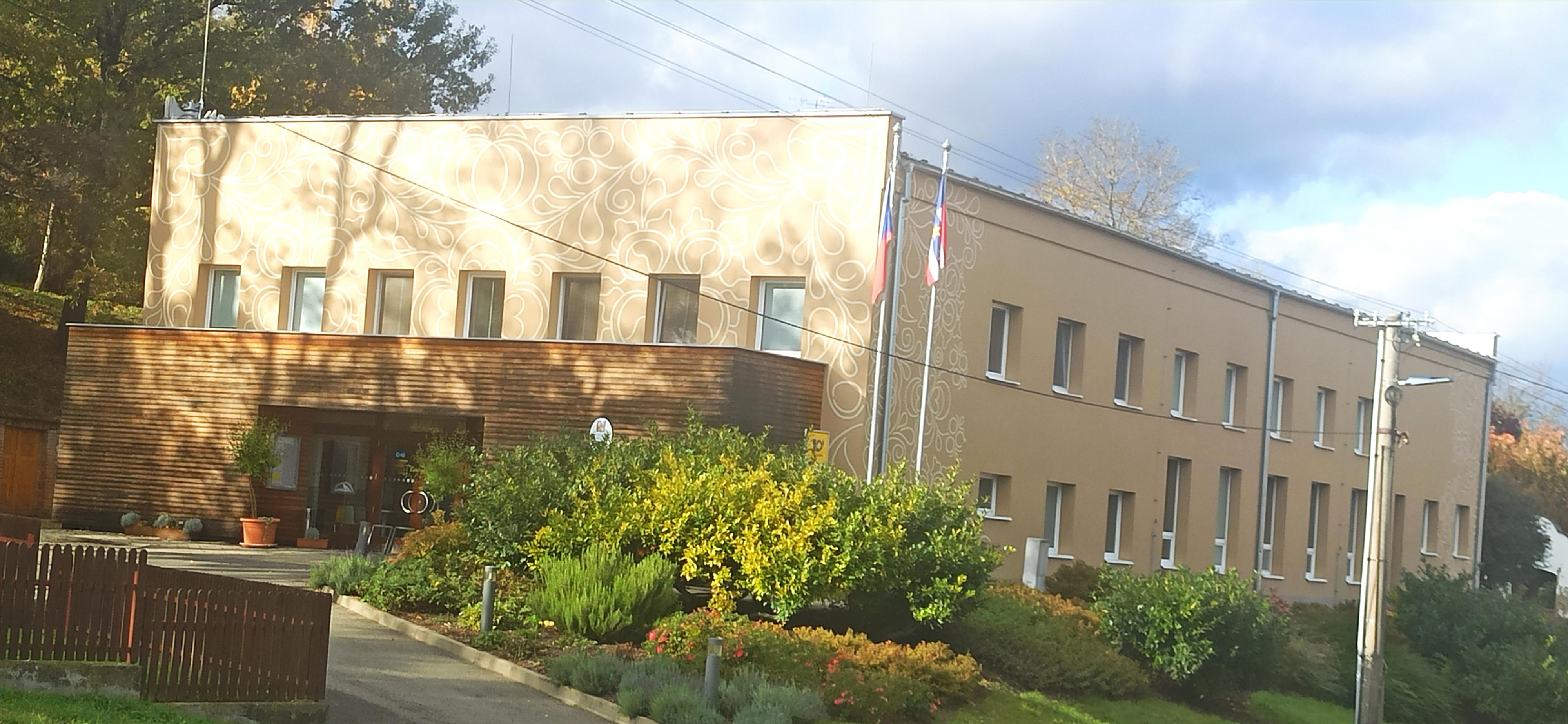 Kostelec - obecní úřad foto 2