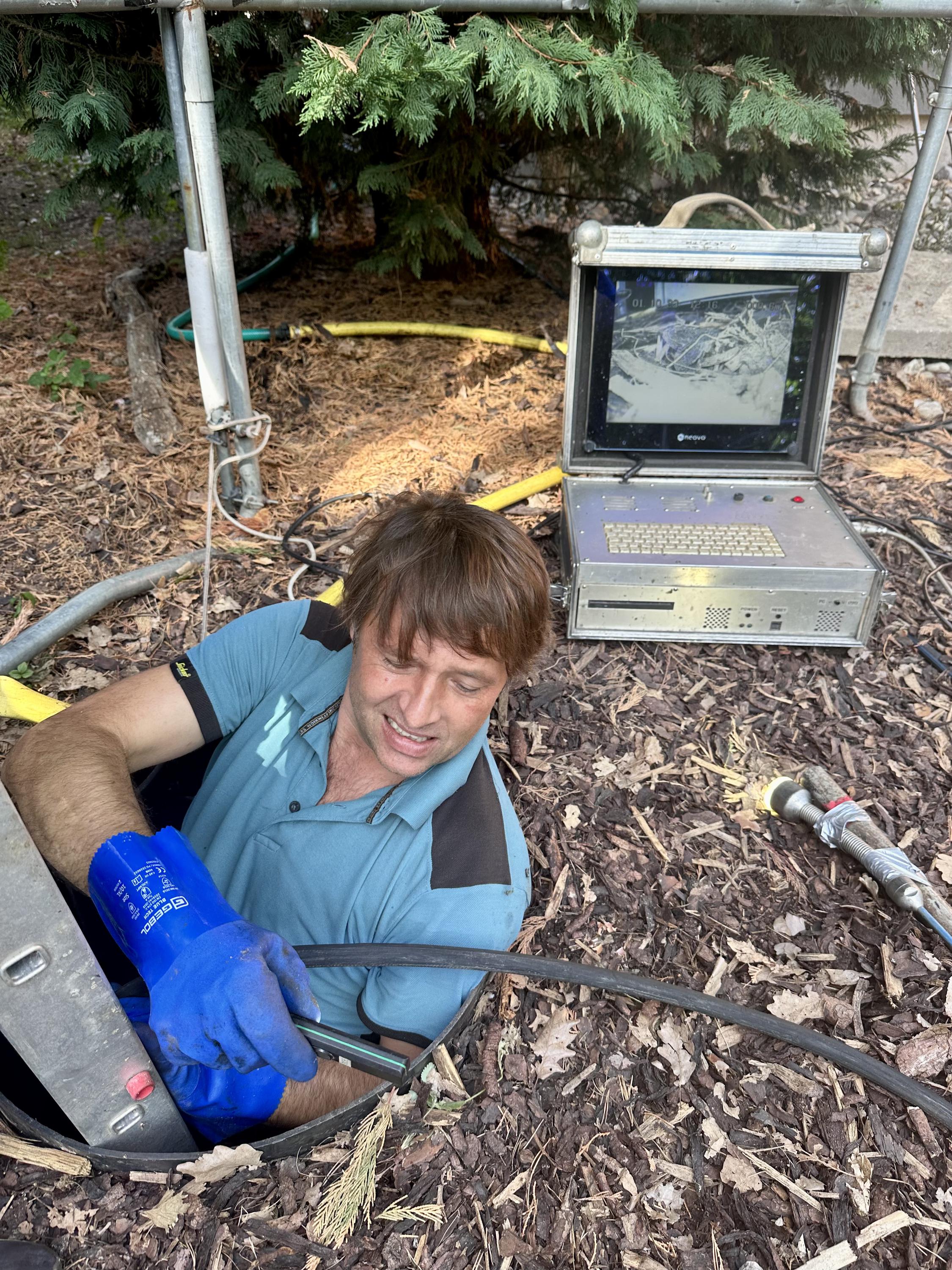 Instalatér Čistič Viktor - Levné čištění odpadu a kanalizace foto 4