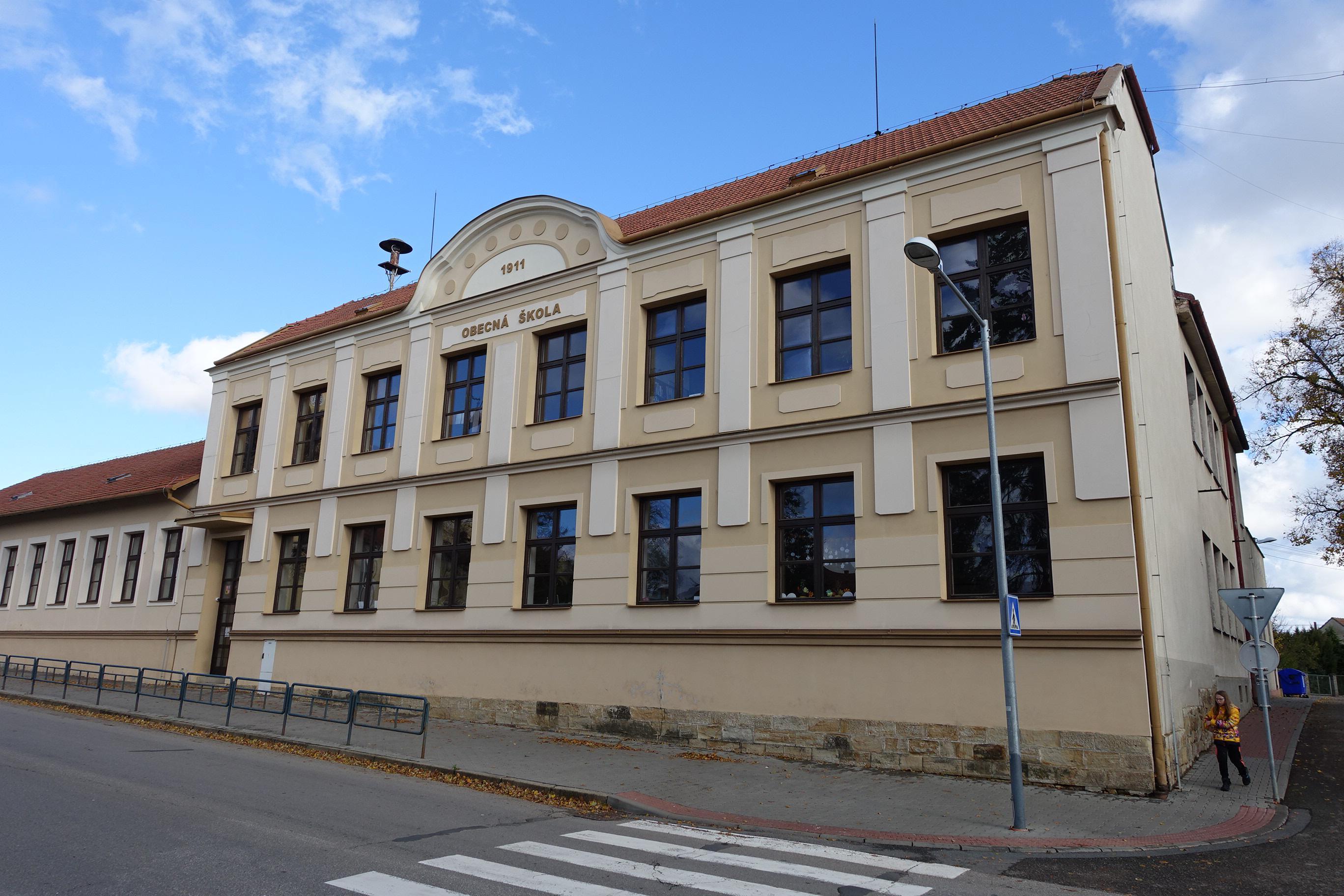 ZŠ Zbýšov, Masarykova foto 3
