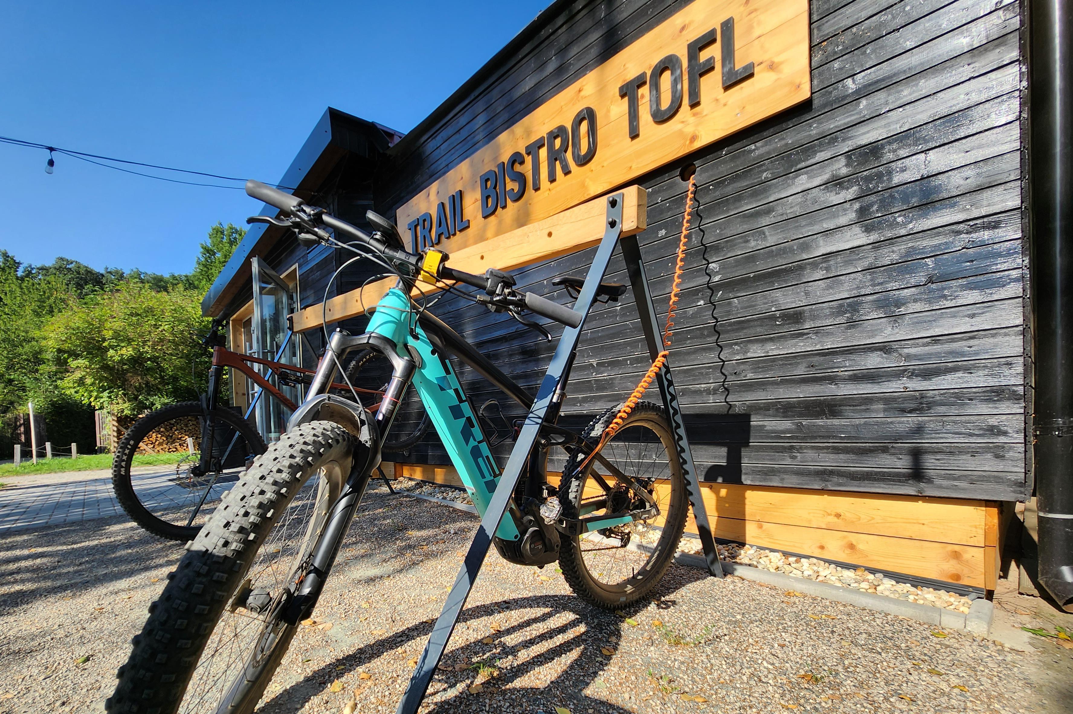 Nabíjecí stanice Trail Bistro TOFL