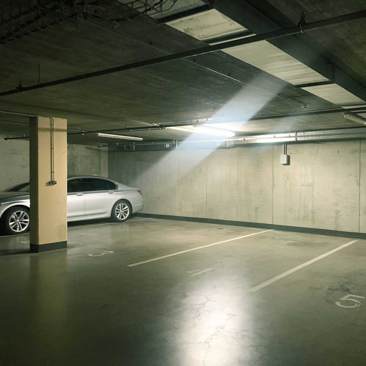 MR.PARKIT - Parking Brno Hotel Continental foto 3