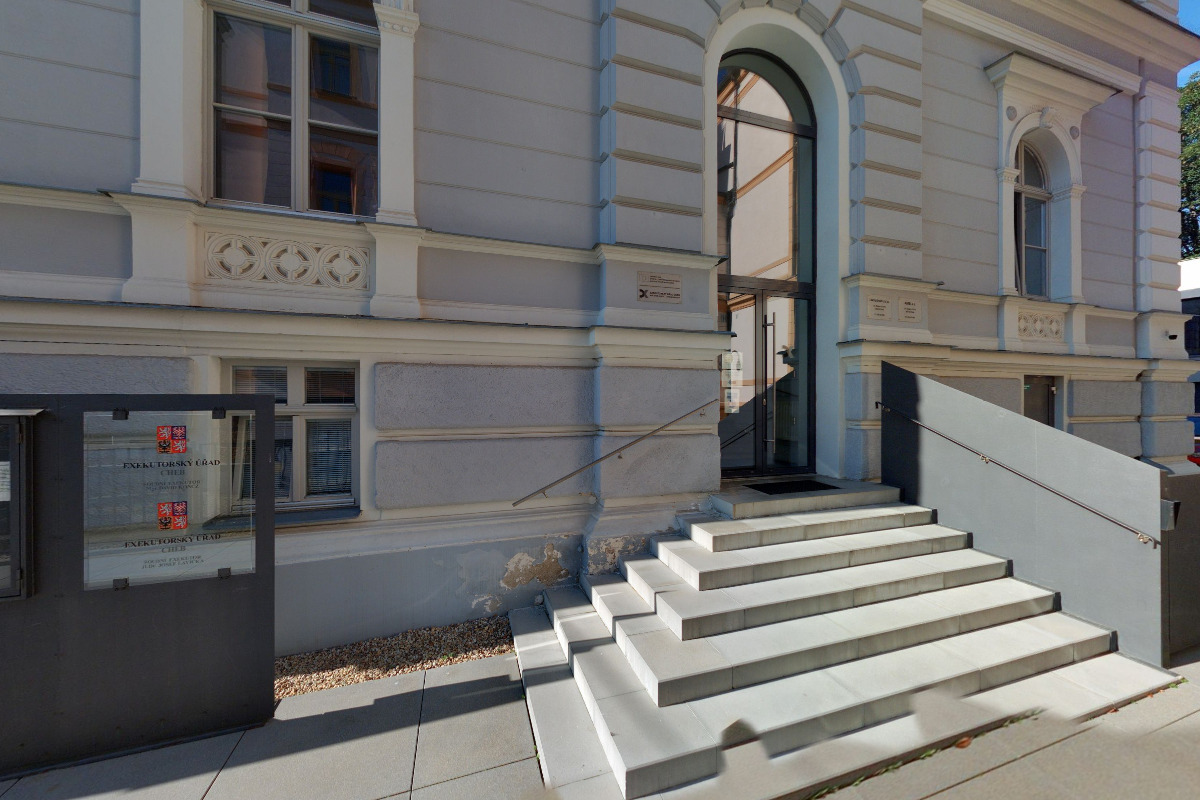 Lavička Josef ,  JUDr. - soudní exekutor