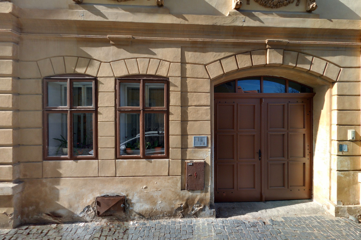 Petr Bělohoubek - zednické a obkladačské práce