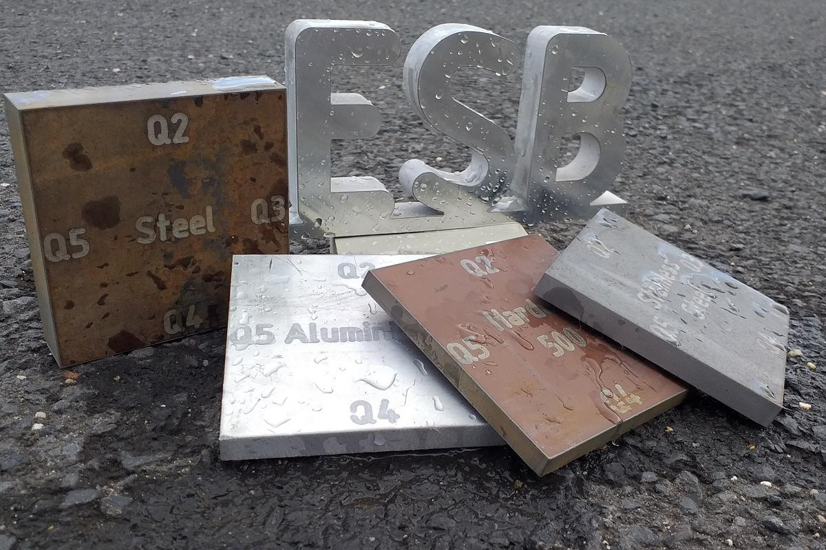 Řezání vodním paprskem E S B a.s.