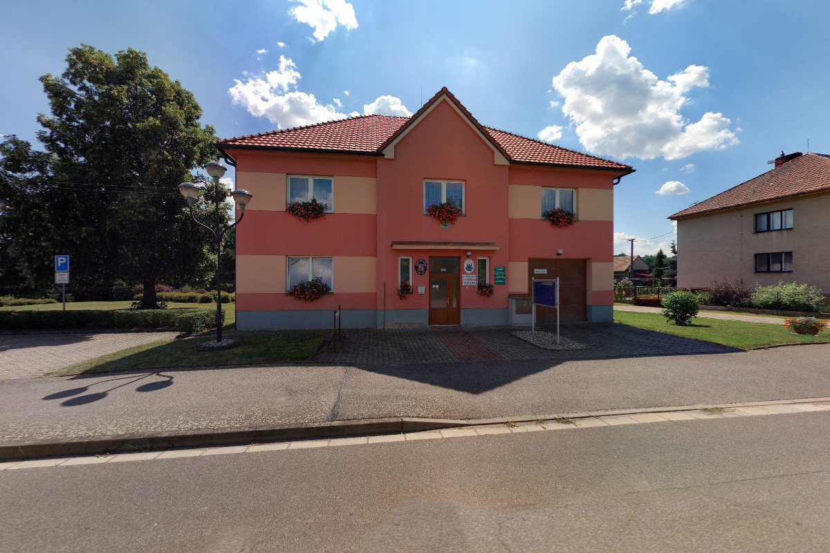 Obecní knihovna Choteč