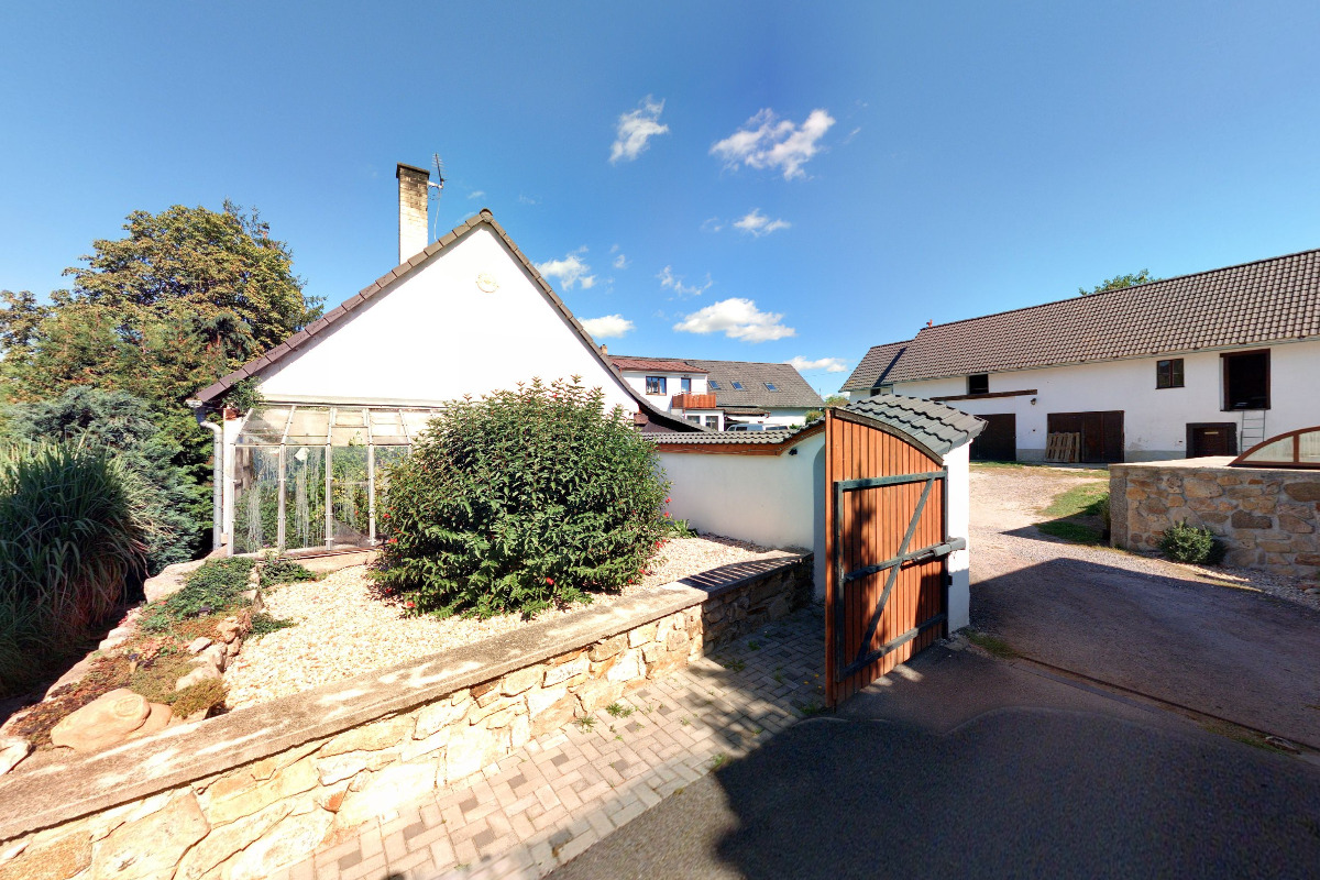 BOLERO Fruit, Čs. legií 39