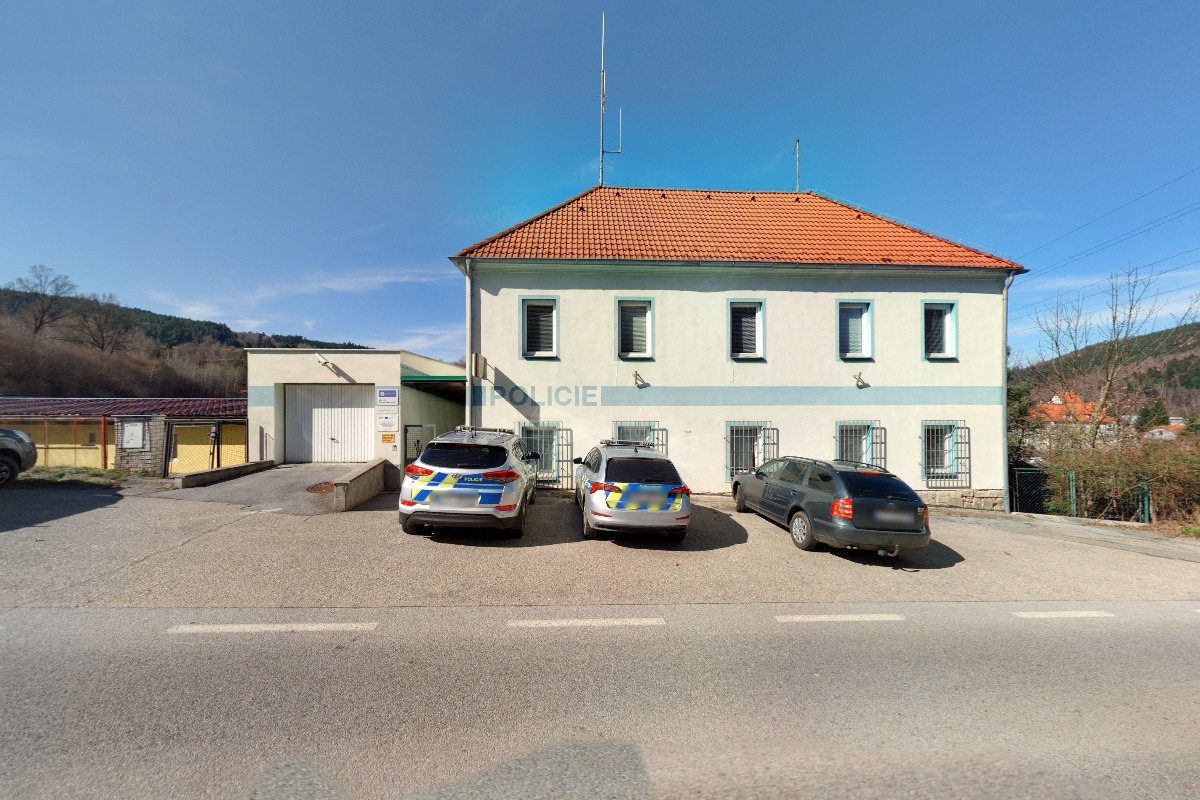 Policie ČR - Obvodní oddělení Větřní foto 3