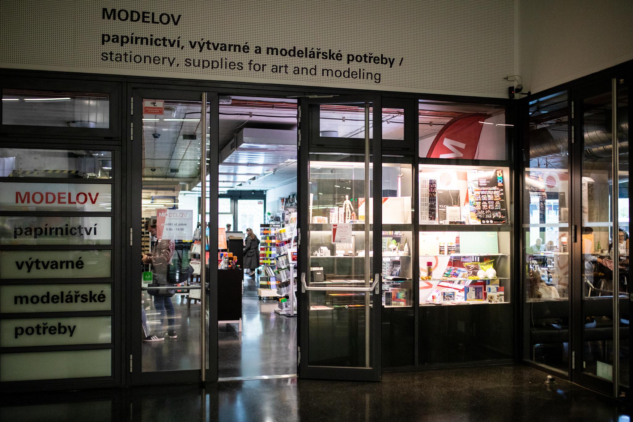 MODELOV foto 2
