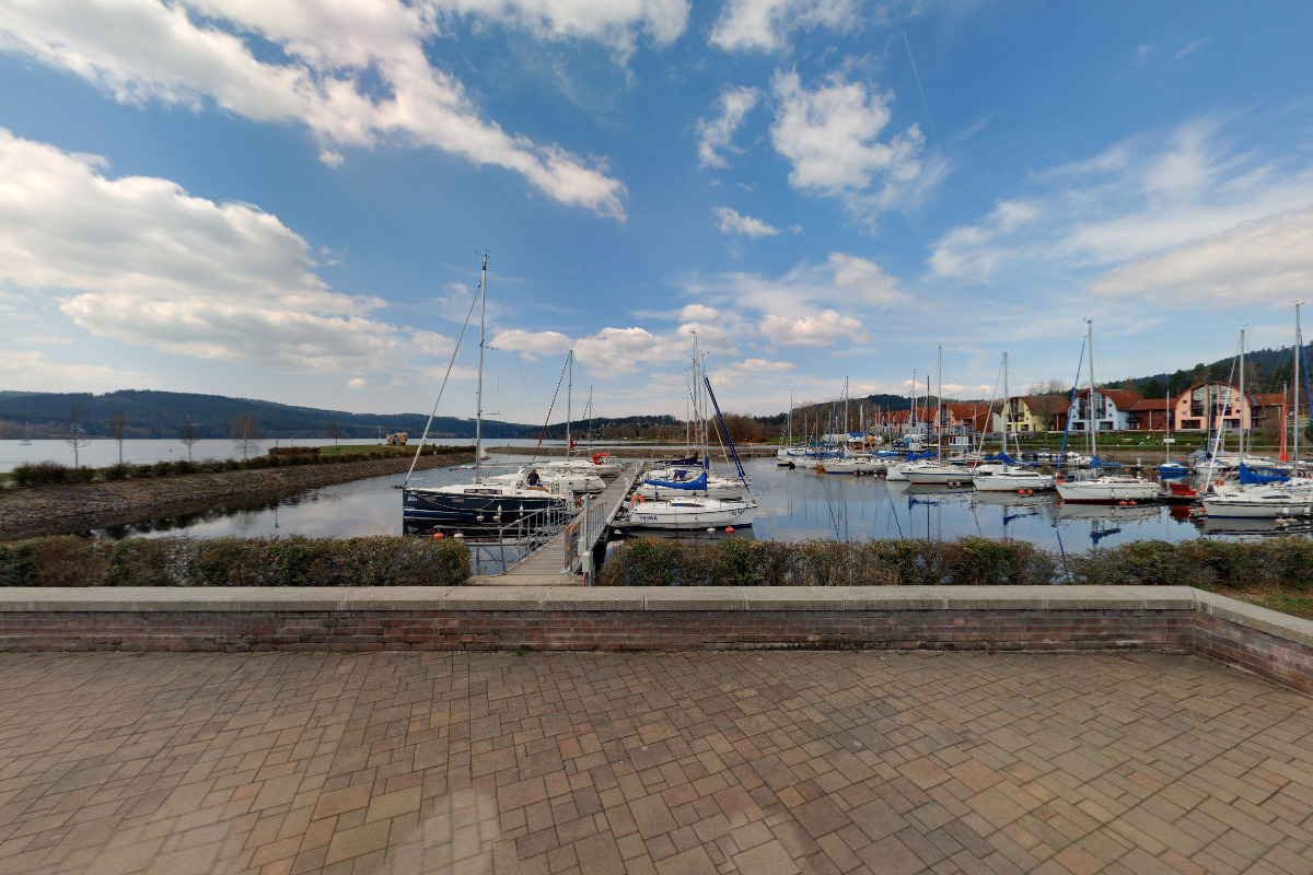 Námořní jachta Jeanneau Sun Odyssey 35