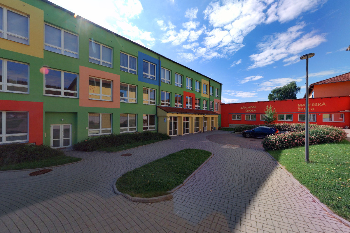 Základní škola a Mateřská škola Lhenice
