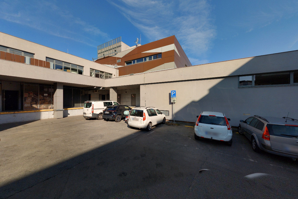 Pedikúra, manikúra MAXIM