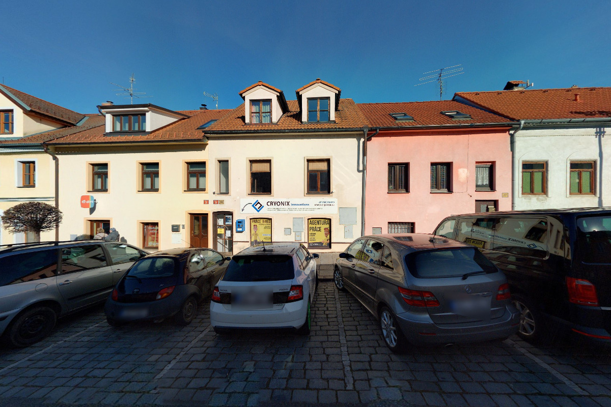 Surová reklama foto 1