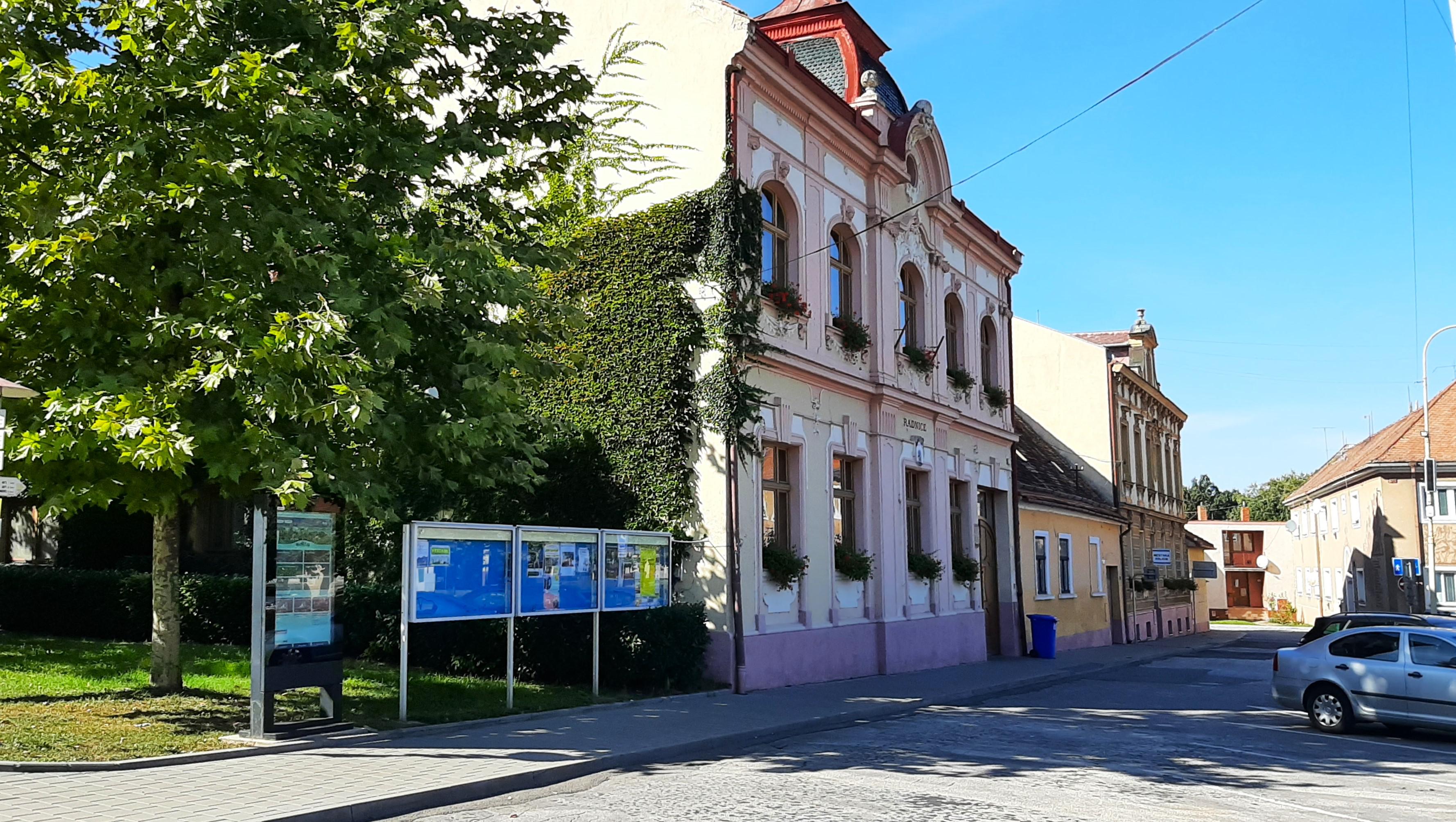 Strážnice - městský úřad foto 6