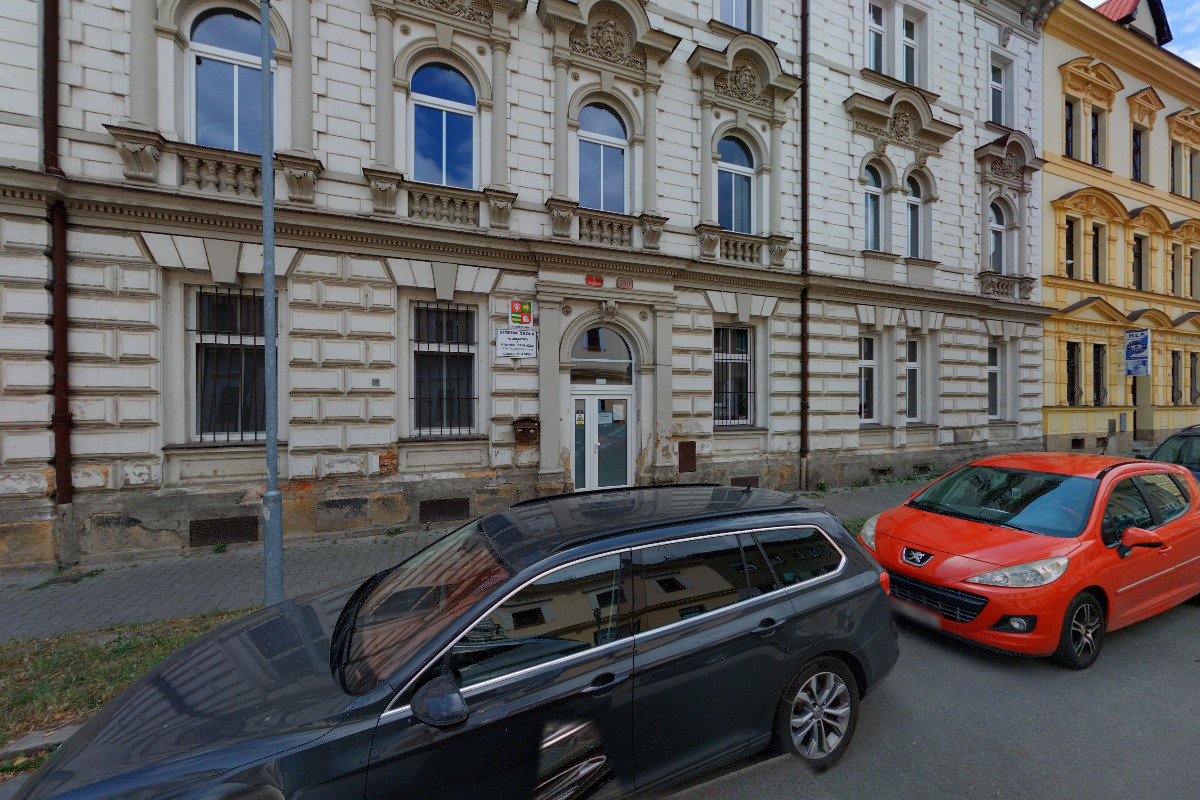 Střední škola informatiky a finančních služeb Plzeň - domov mládeže foto 2