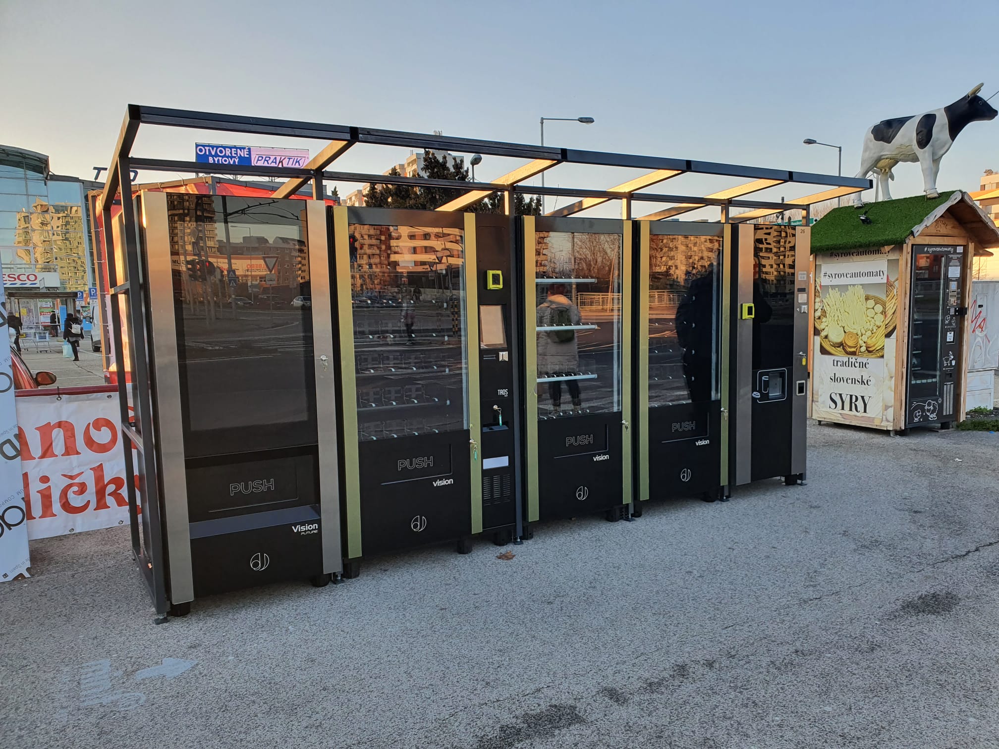 Pick-up & 24 a.s. - prodejní automaty Jofemar foto 5