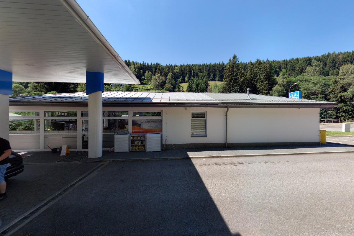 Občerstvení u čerpací stanice Velká Úpa 330