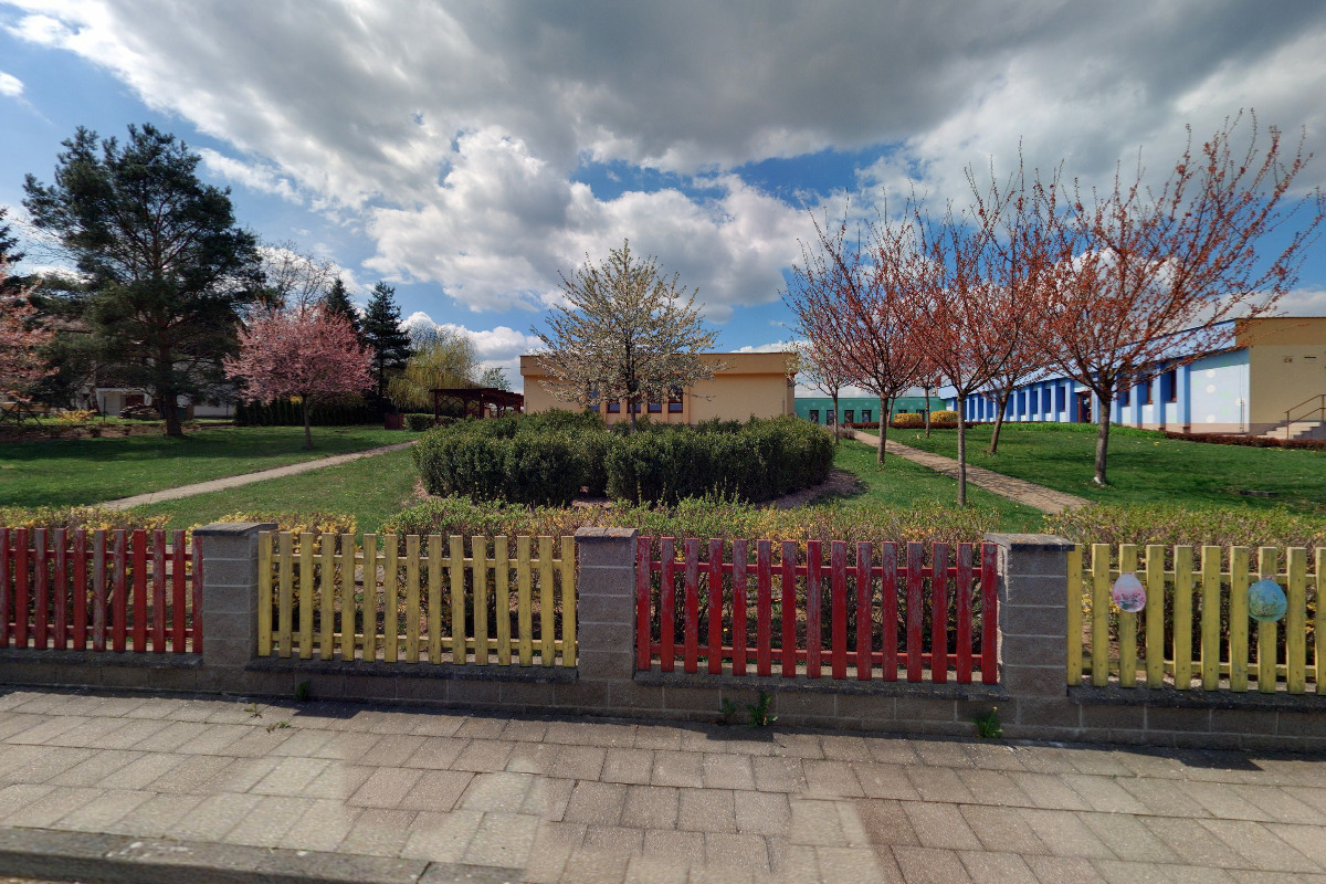 ZŠ a MŠ Hořiněves