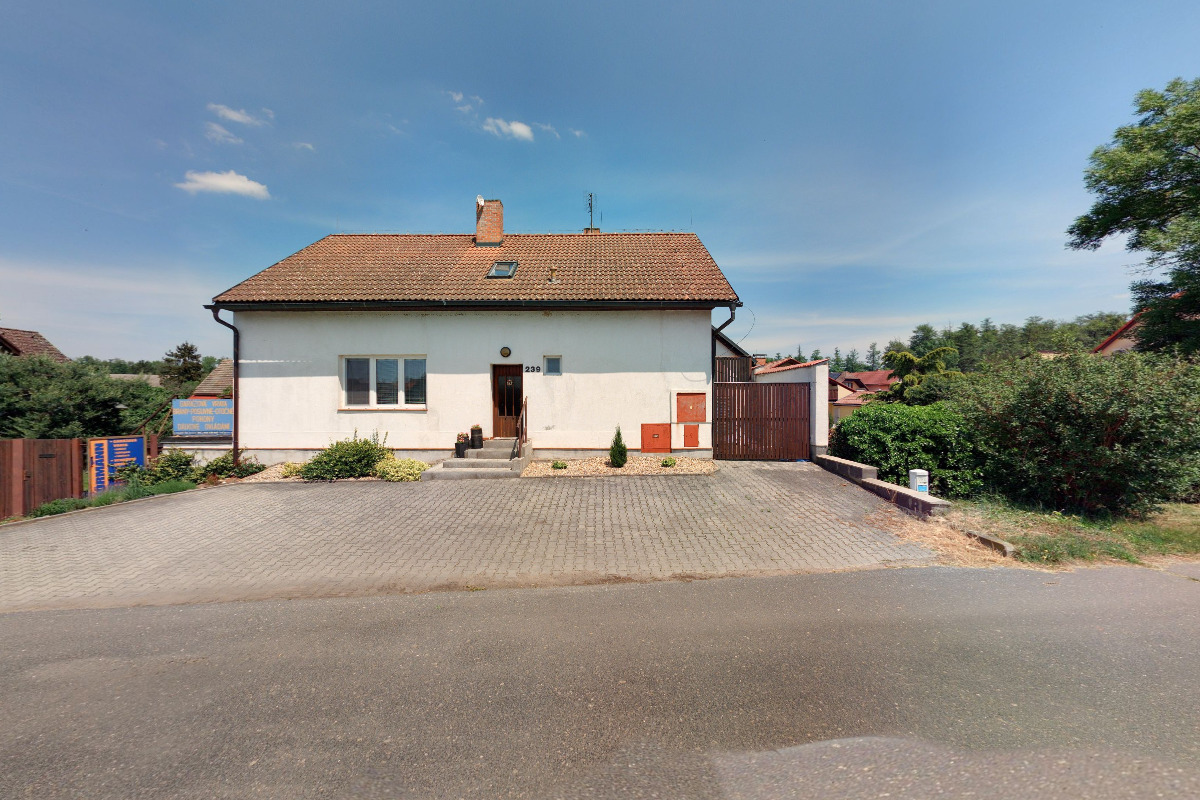 Prodej a montáž vrat - František Pekárek foto 2