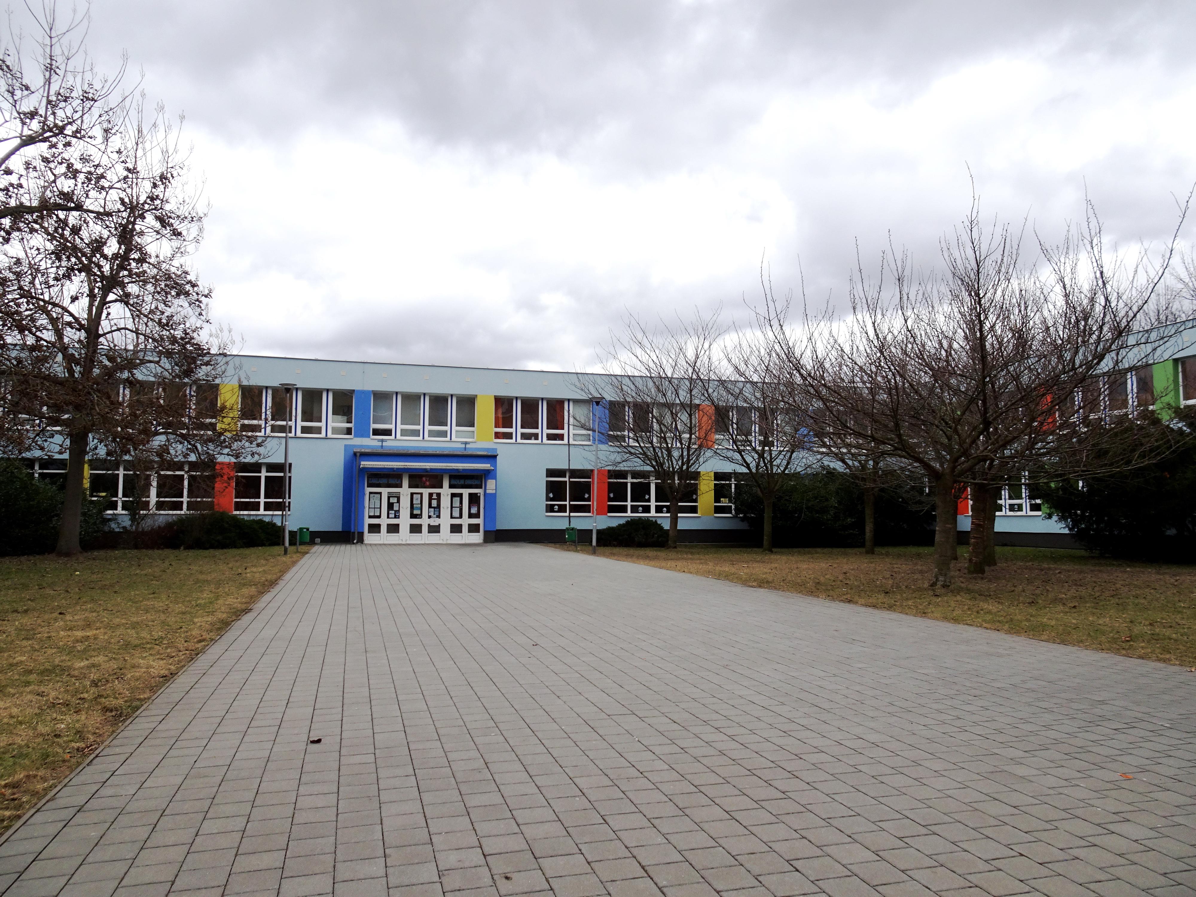 SZUŠ D-MUSIC Kroměříž, Mánesova