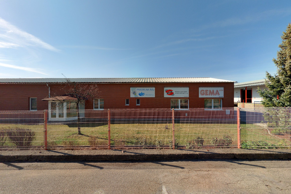 SPEDITION UND HANDEL VAN DER WOLF, spol. s r.o.