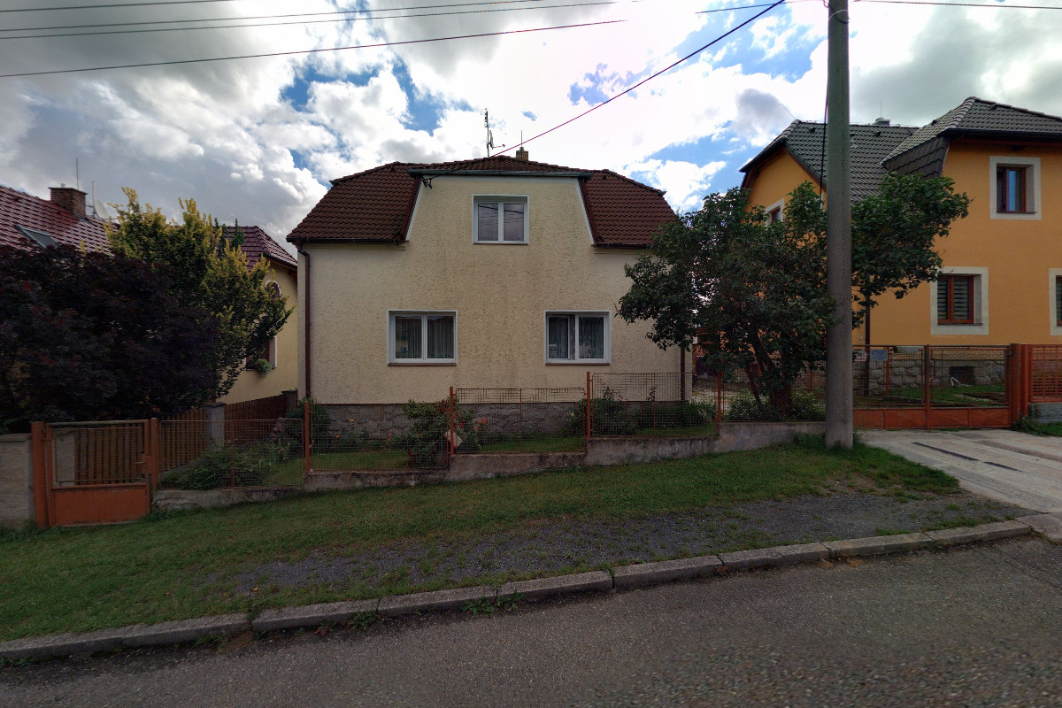 AUTOBUSOVÁ DOPRAVA BRUJ - ROTENBORN, s.r.o.