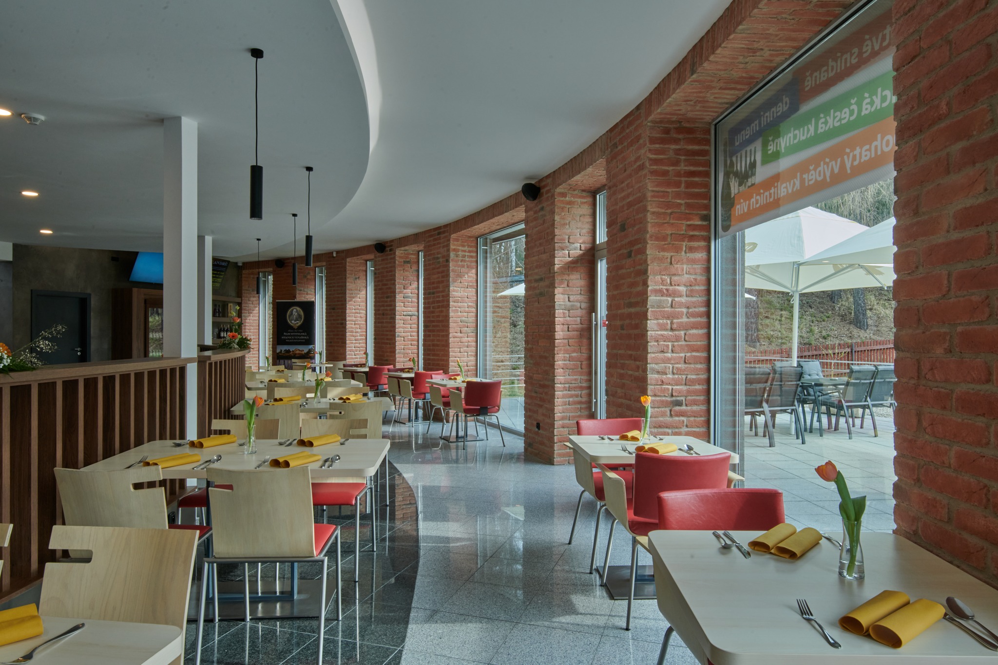 Motorest Naháč foto 3